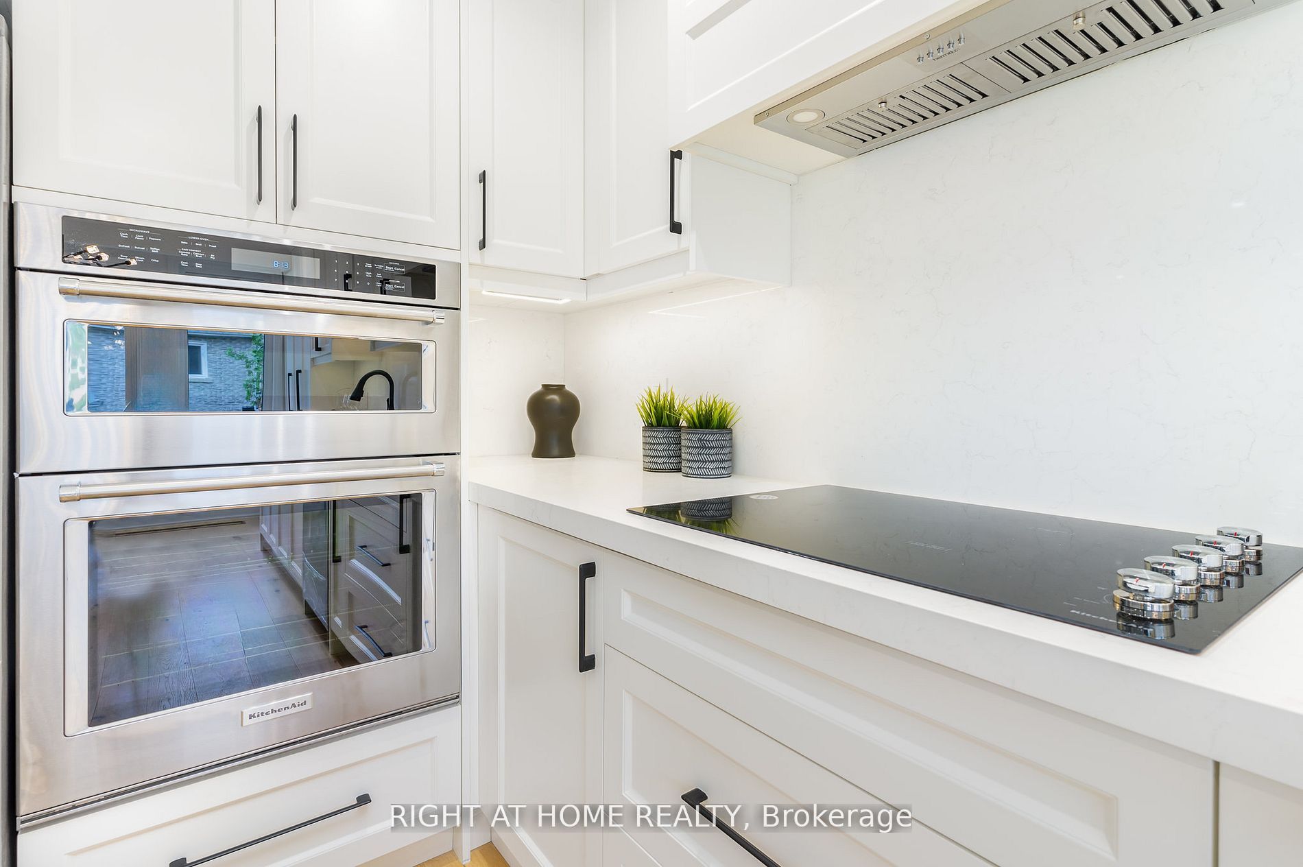 42 Jessica Gardens, Vaughan, ON L4J 3G2 photo 3