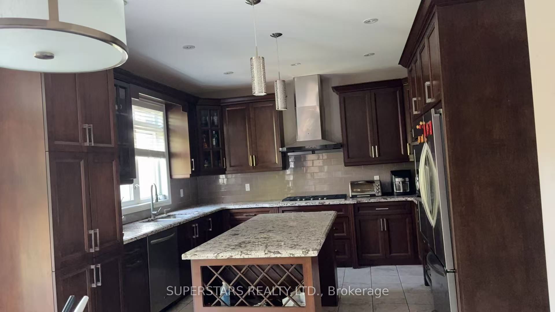 82 Summeridge Drive Prim Bdrm, Vaughan, ON L4J 8T3 photo 2