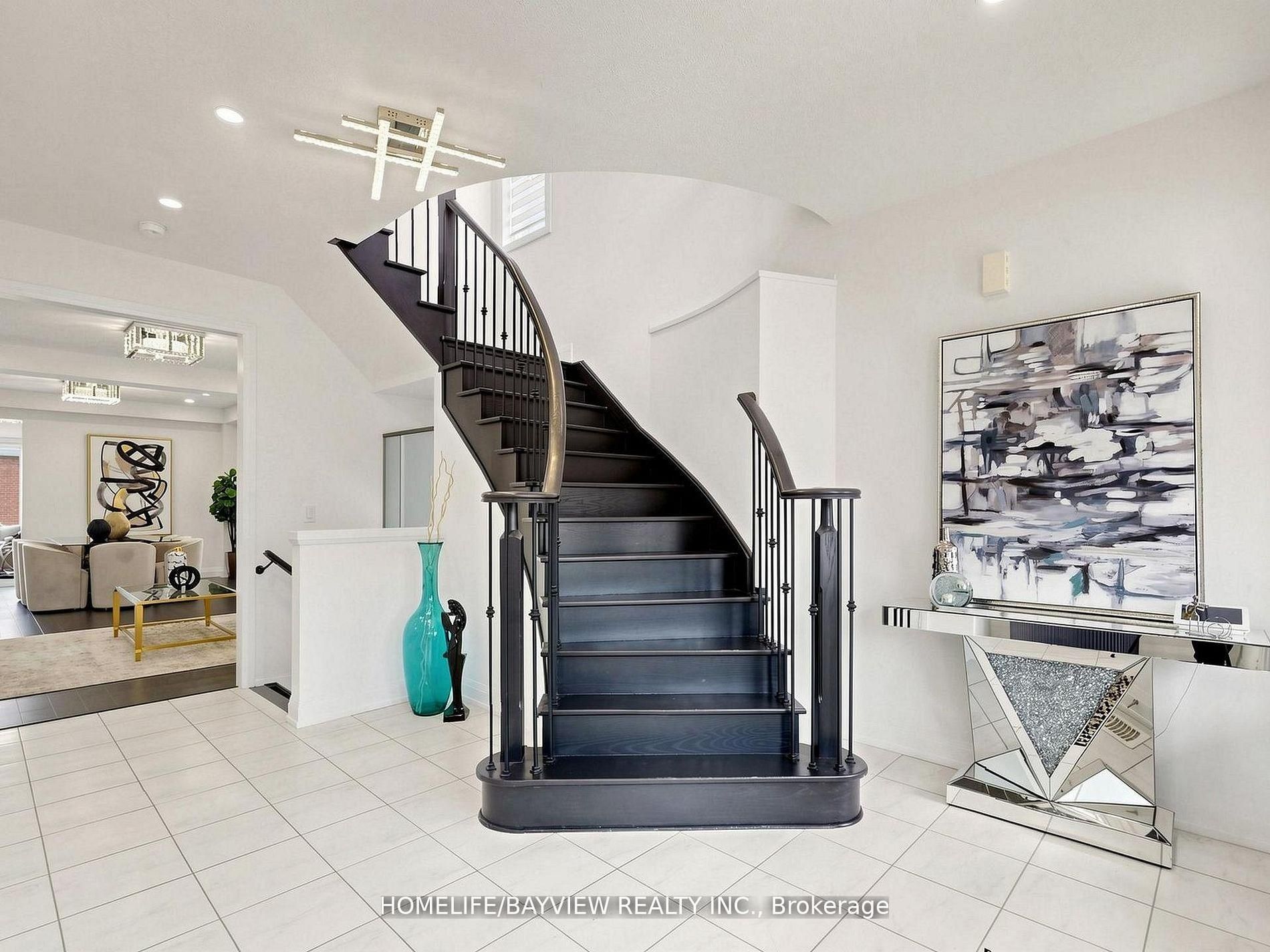 62 Pear Blossom Way, East Gwillimbury, ON L9N 0S9 photo 5