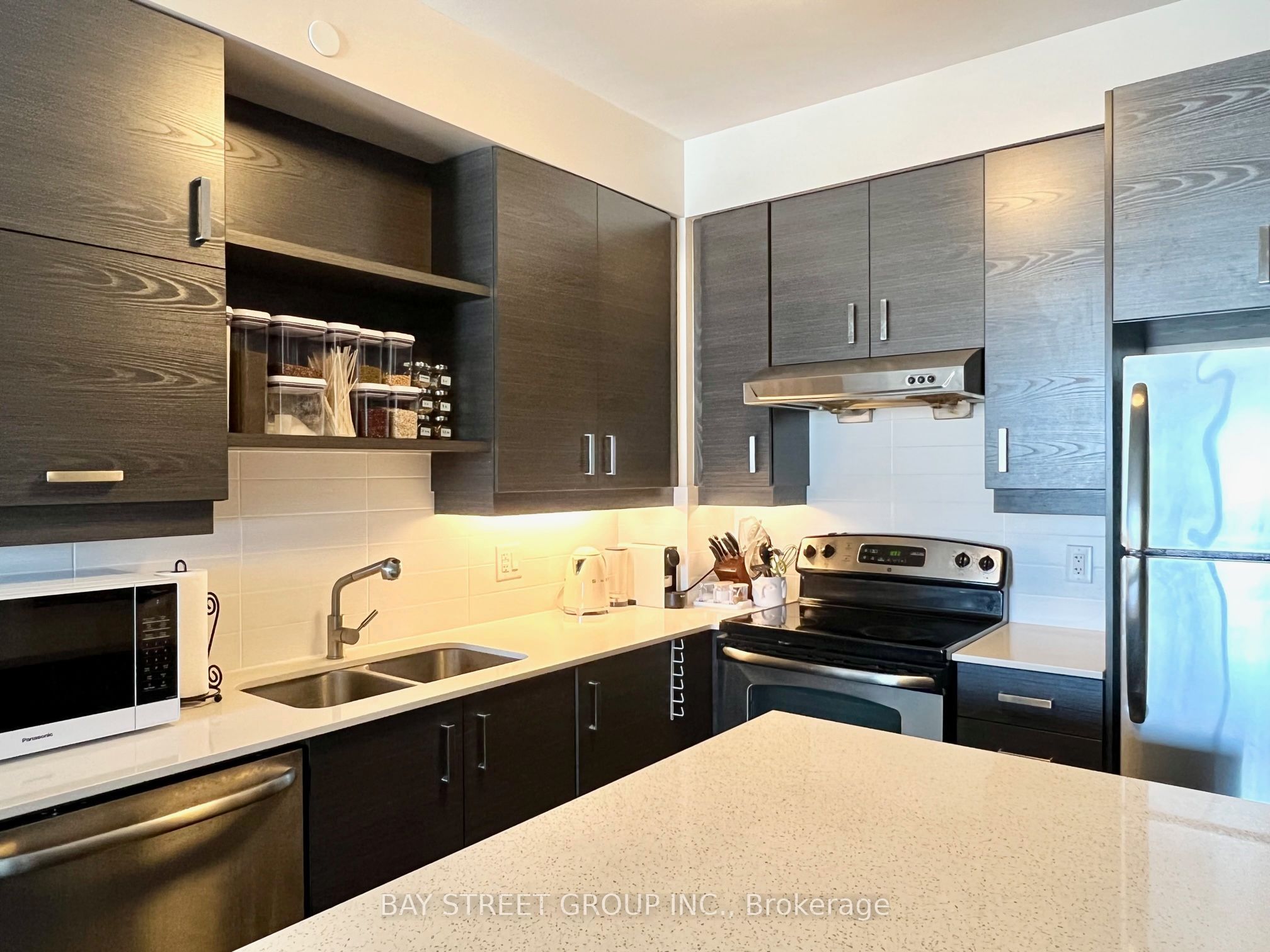 8228 Birchmount Road 727, Markham, ON L3R 1A6 photo 5