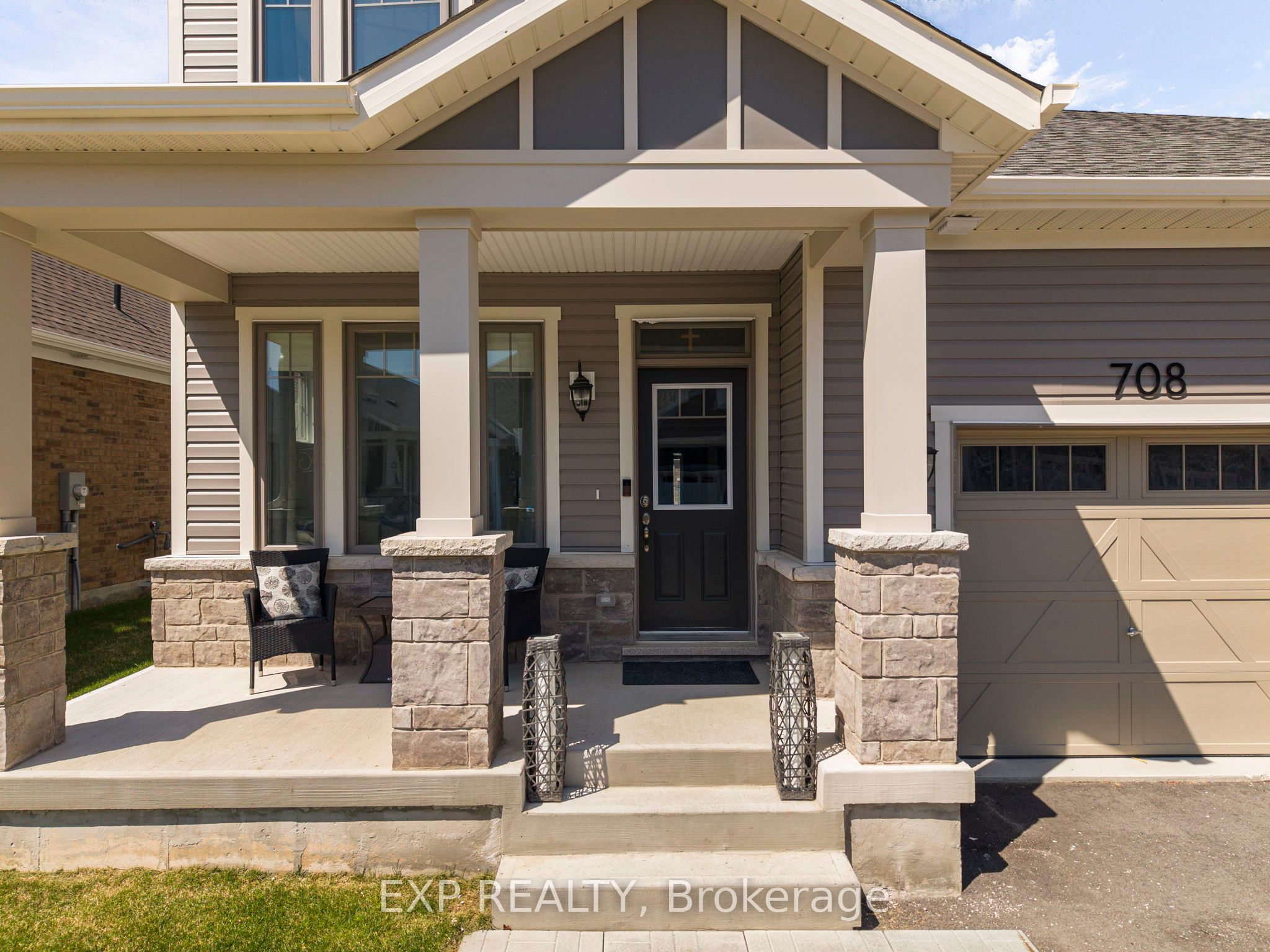 708 Sargeant Place, Innisfil, ON L9S 0S9 photo 2