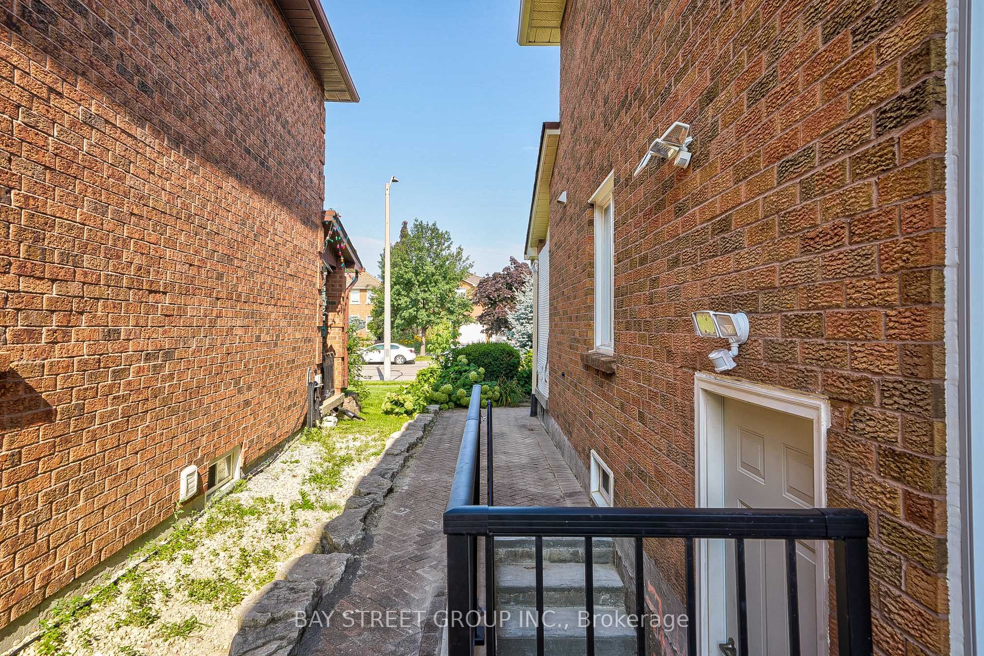 169 Killian Road Room A, Vaughan, ON L6A 1A8 photo 4