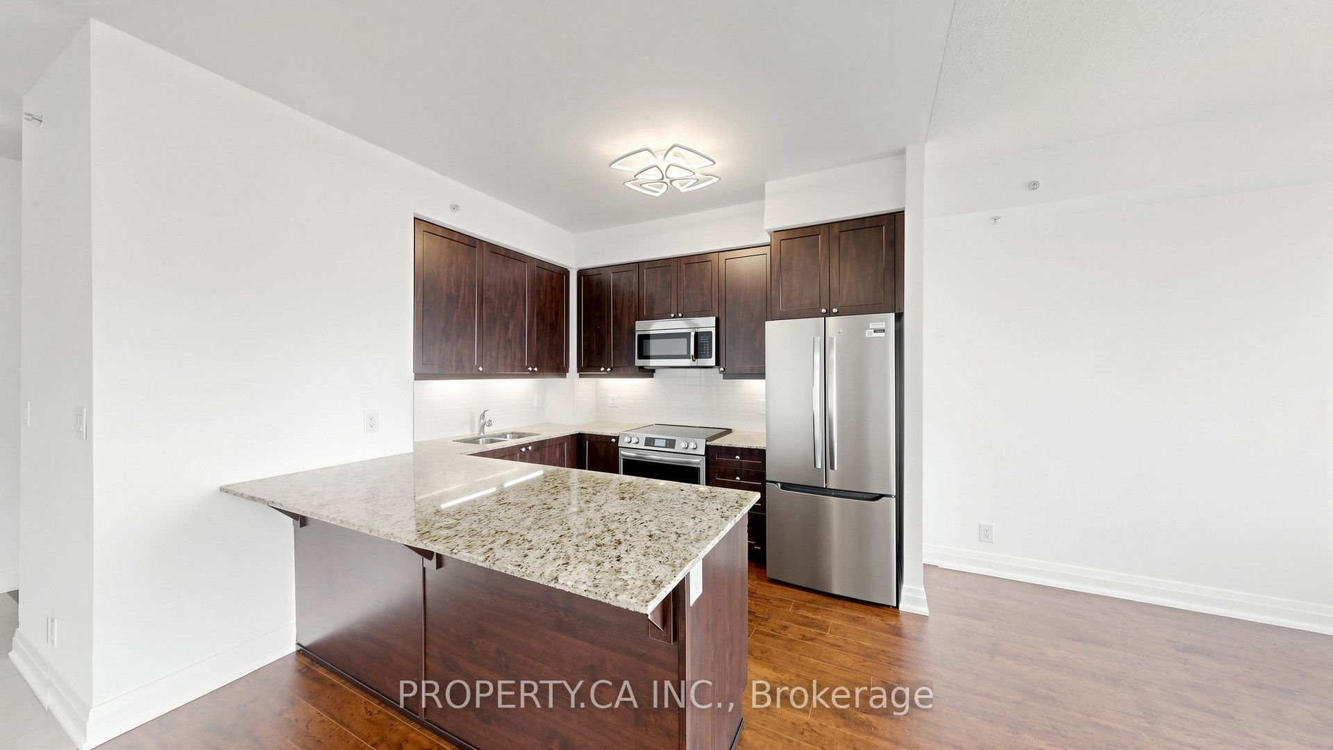 24 Woodstream Boulevard 516, Vaughan, ON L4L 8C4 photo 2