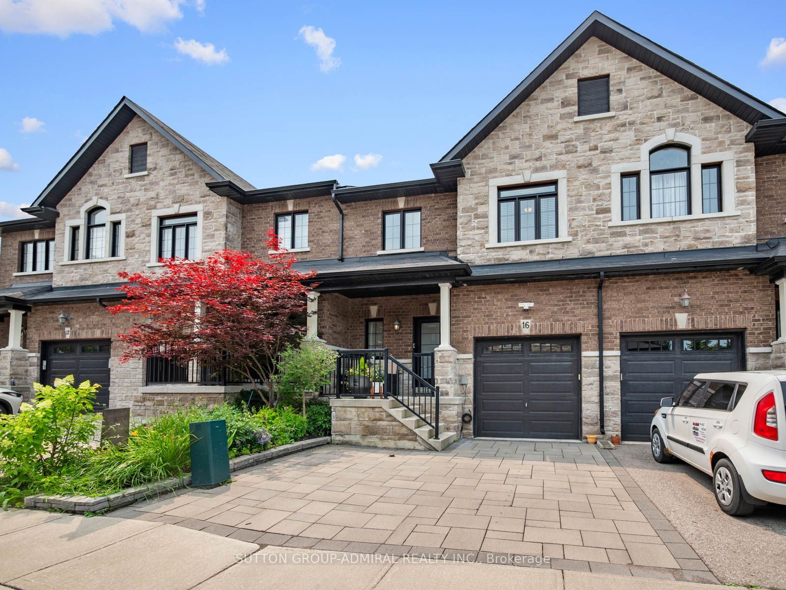 16 Charmuse Lane, East Gwillimbury, ON L9N 0N7