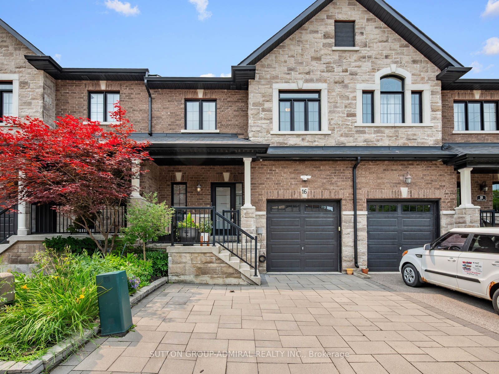 16 Charmuse Lane, East Gwillimbury, ON L9N 0N7 photo 2