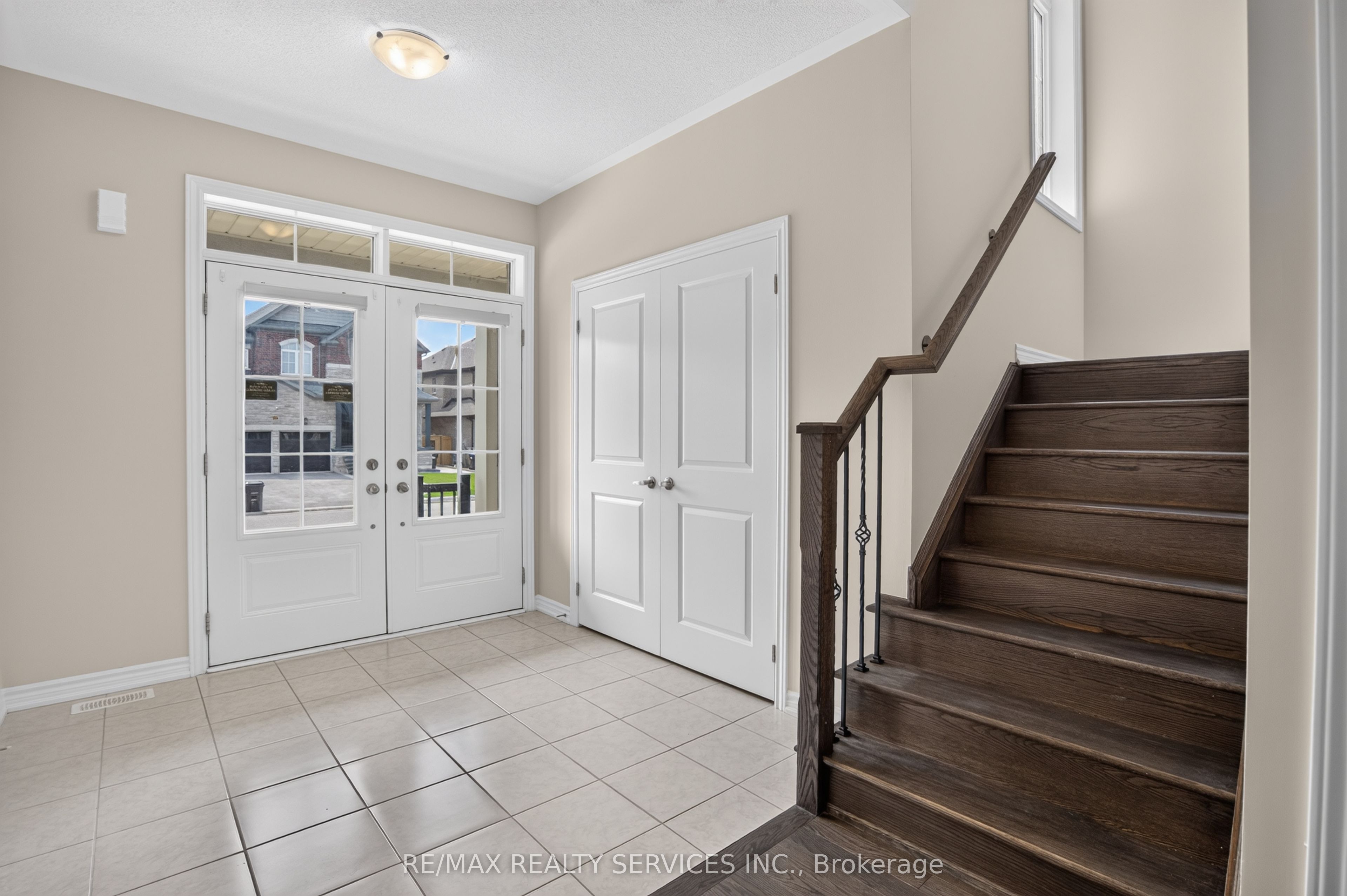 1182 Corby Way, Innisfil, ON L9S 0R1 photo 4
