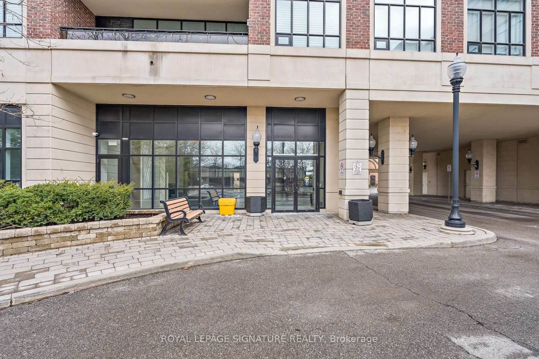2396 Major Mackenzie Drive W 220, Vaughan, ON L6A 4Y1 photo 2