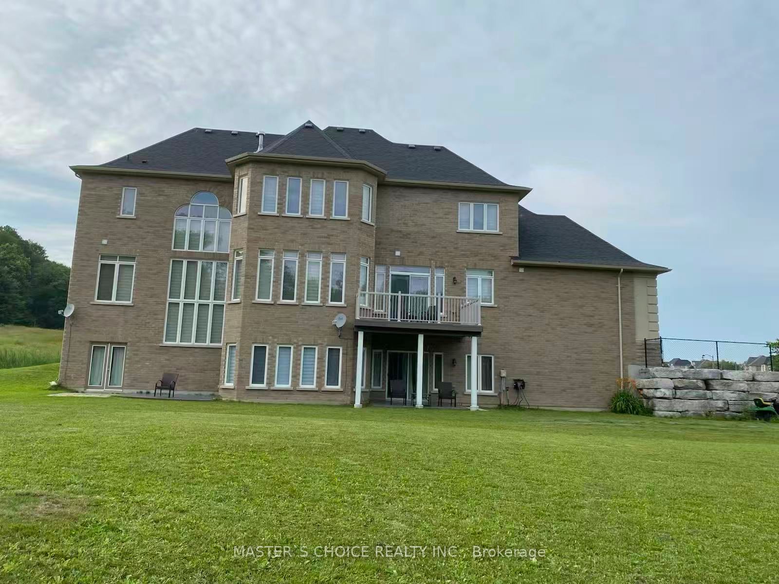 245 Pine Hill Road, Bradford West Gwillimbury, ON L3Z 0H1 photo 3