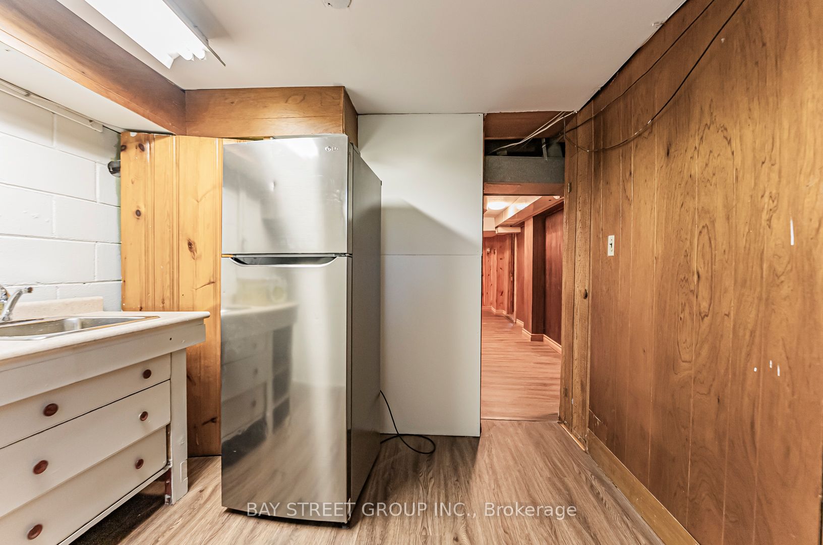 394 Centre Street E Lower, Richmond Hill, ON L4C 1B7 photo 5