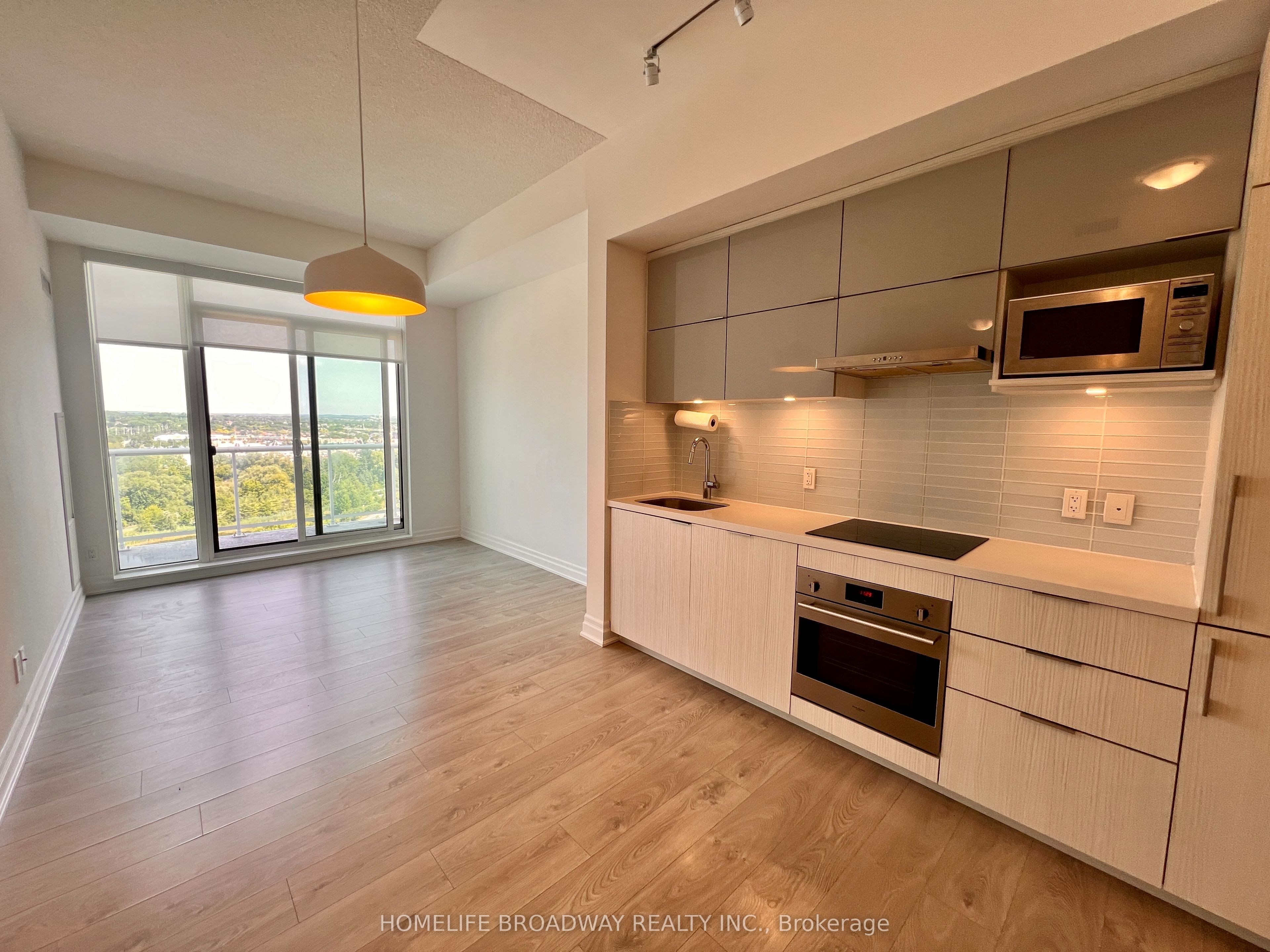 8 Rouge Valley Drive W 1204, Markham, ON L6G 0G8 photo 5