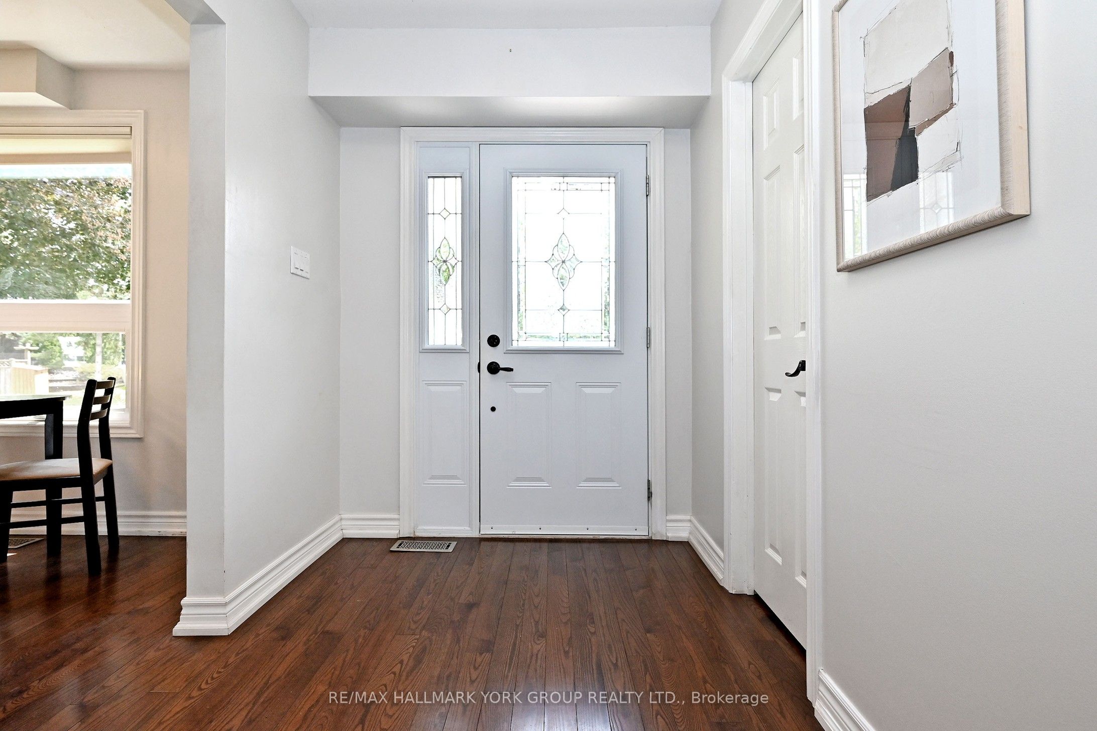 174 Currey Crescent, Newmarket, ON L3Y 5M9 photo 4