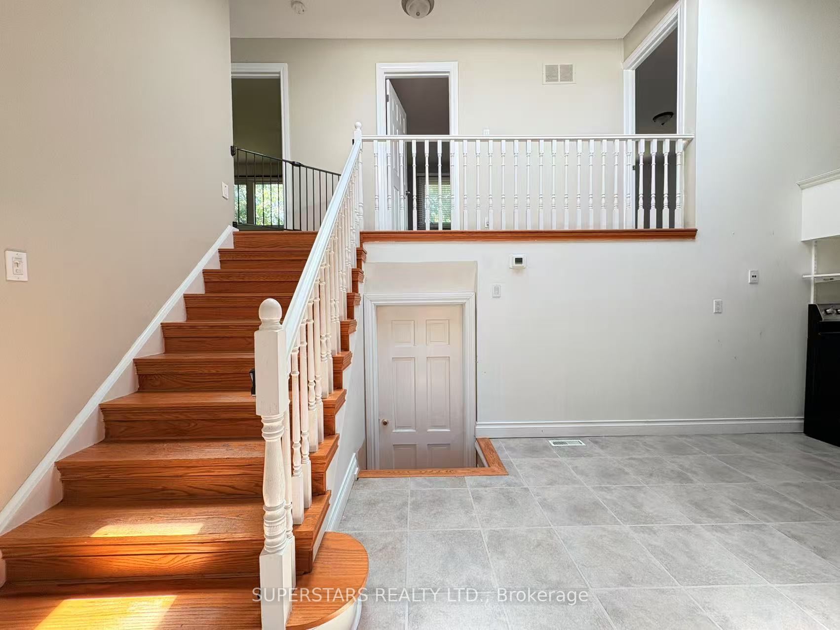 289 Plymouth Trail, Newmarket, ON L3Y 6G6 photo 3