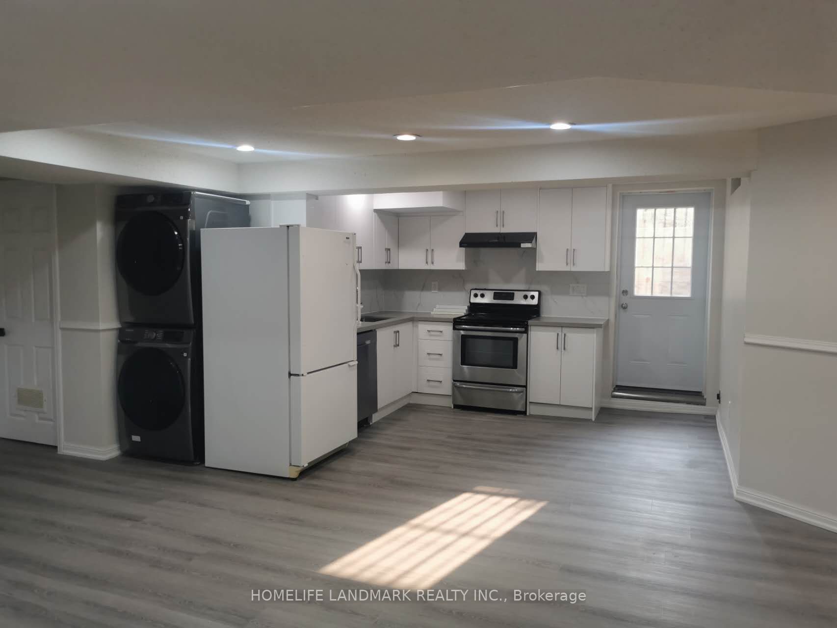 2 Maxwell Ct Court, Vaughan, ON L4J 6Y3 photo 5