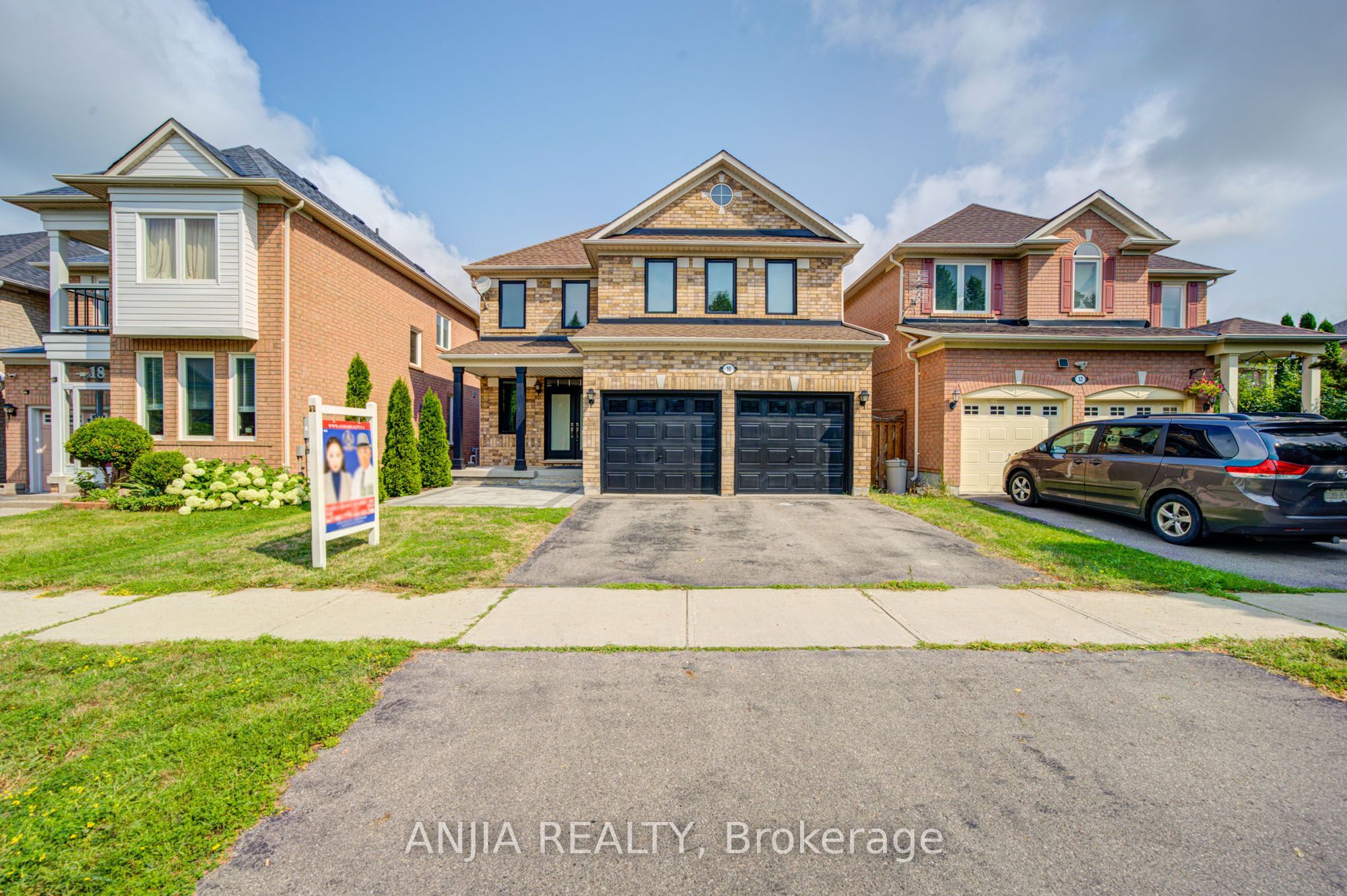 16 Staynor Crescent, Markham, ON L6E 1N5