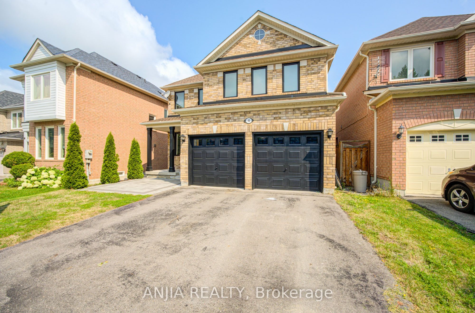 16 Staynor Crescent, Markham, ON L6E 1N5 photo 2