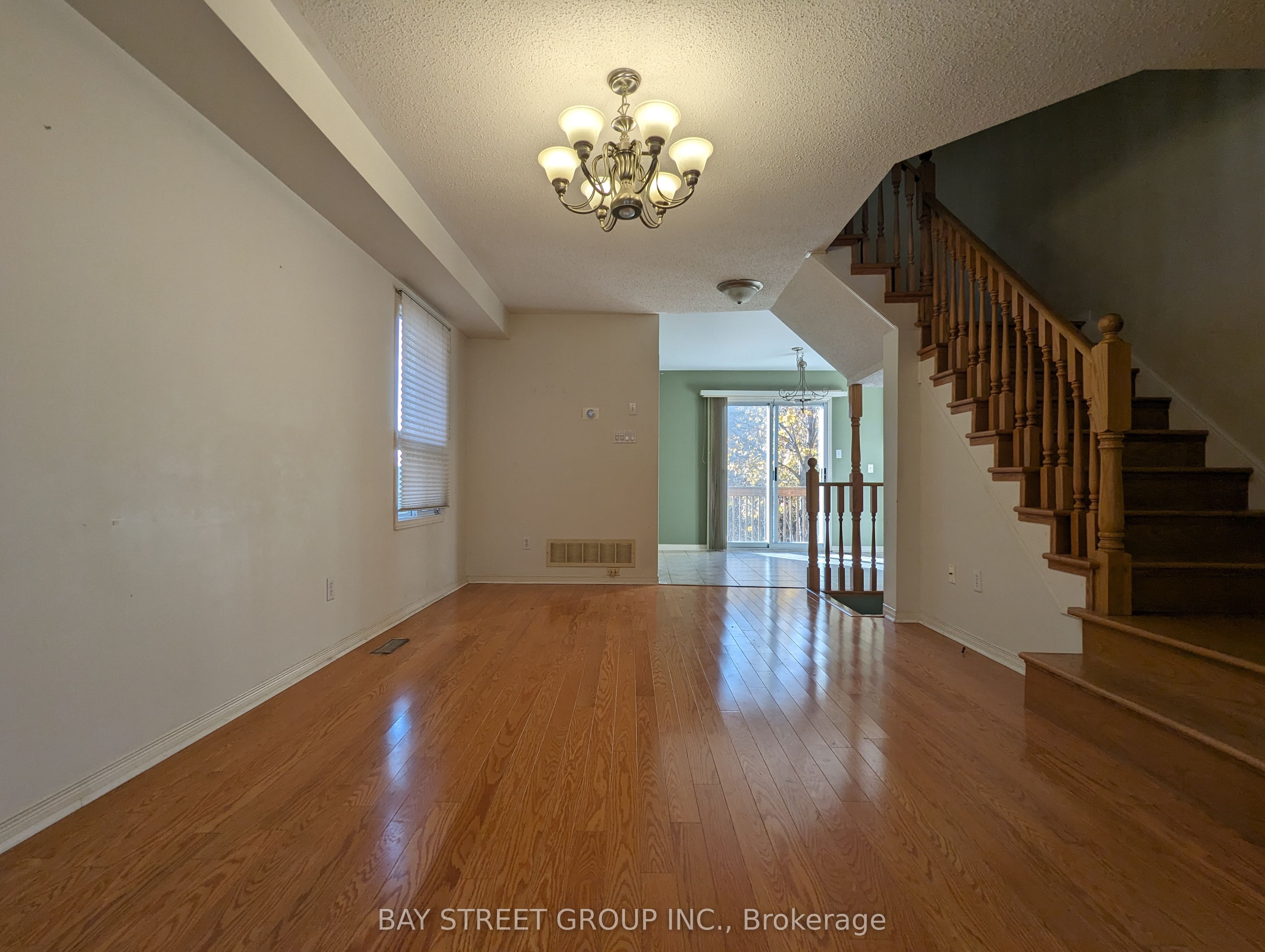 10 Moresby Street, Richmond Hill, ON L4B 4K8 photo 3