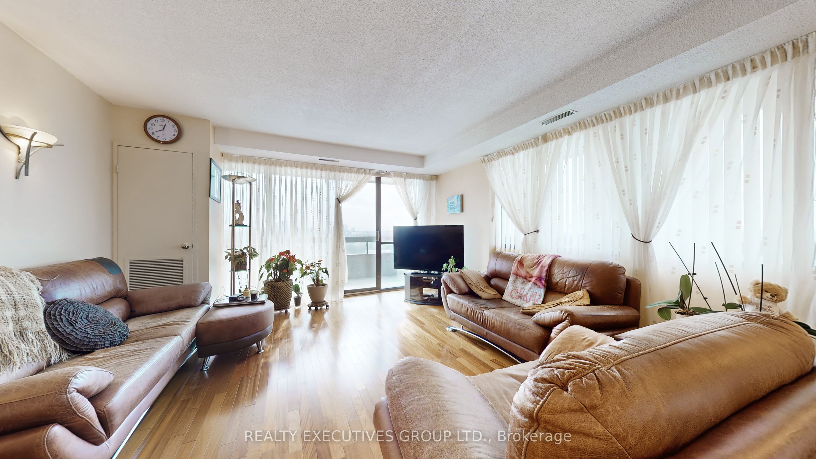 8111 Yonge Street 1403, Markham, ON L3T 4V9 photo 4