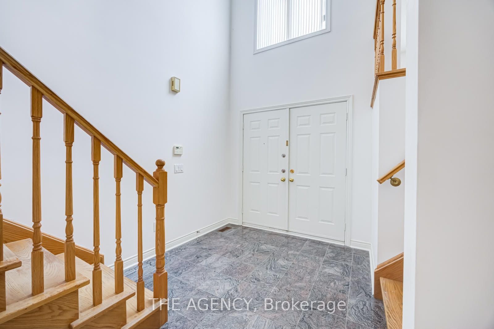 68 Townsgate Drive, Vaughan, ON L4J 8A4 photo 2