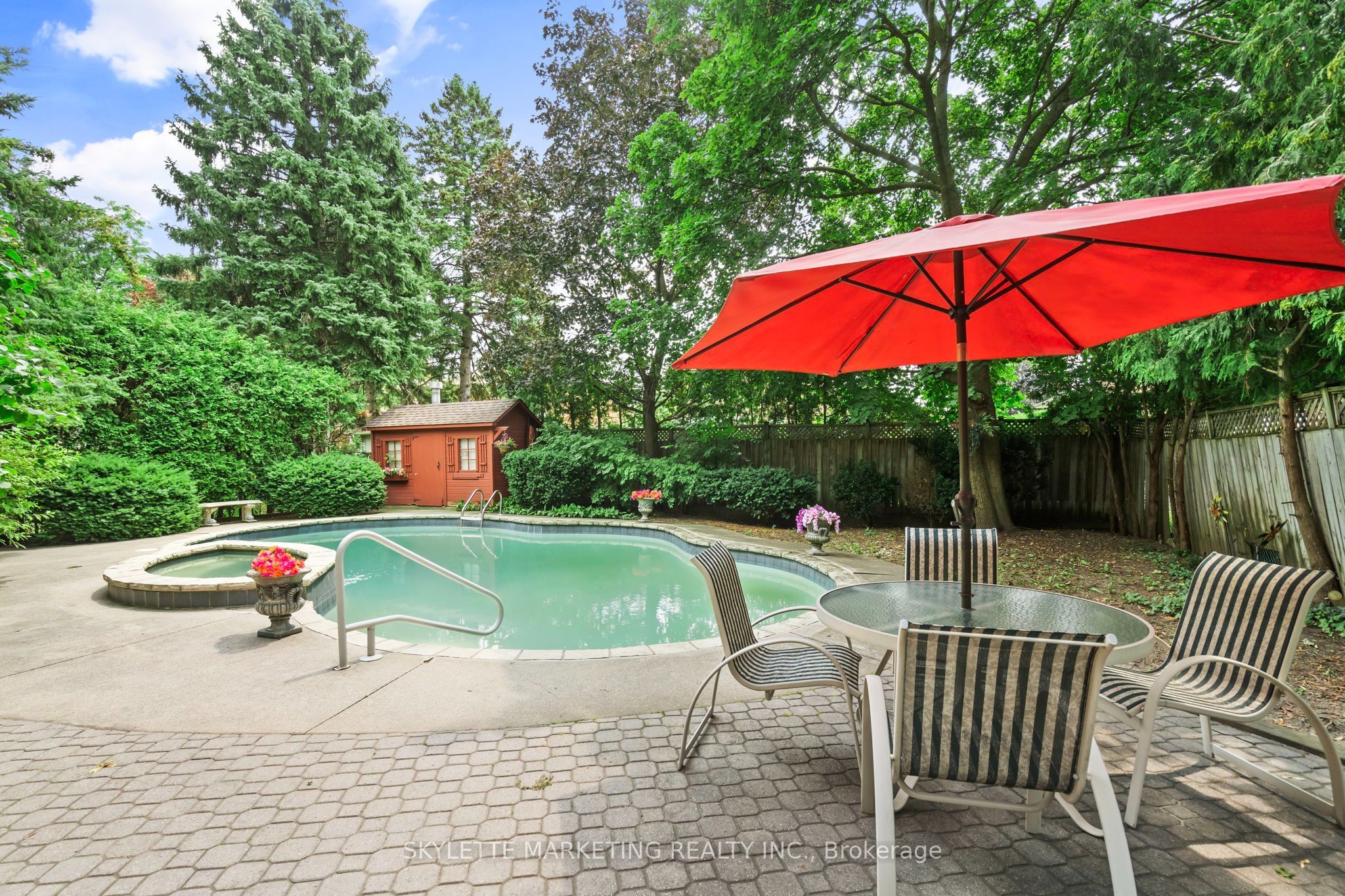 17 Sabrina Court Bsmt, Richmond Hill, ON L4C 5P8 photo 3