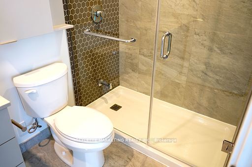 9 Clegg Road W N1905, Markham, ON L6G 0H3 photo 3