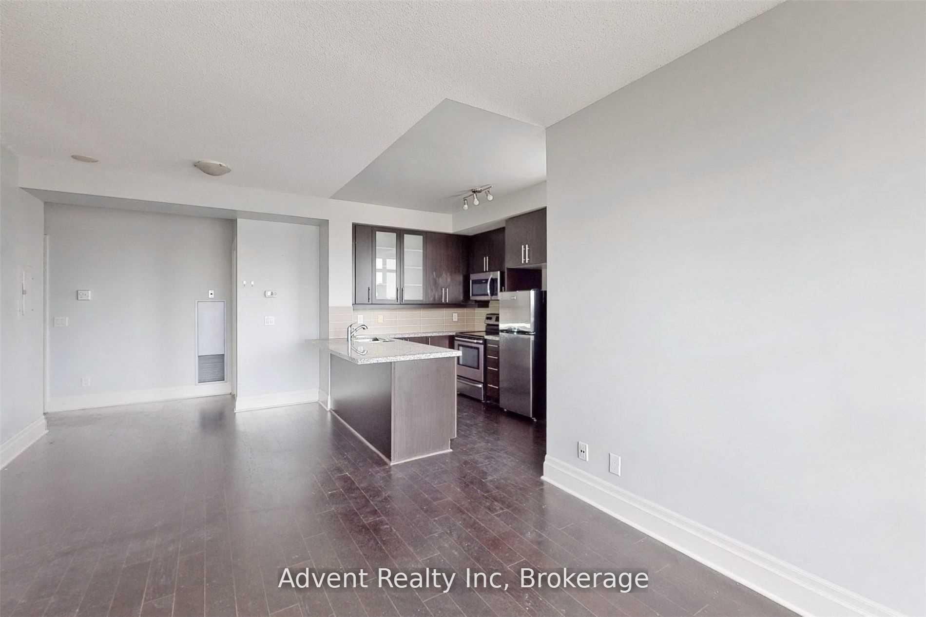 131 Upper Duke Crescent 505, Markham, ON L6G 0C9 photo 3