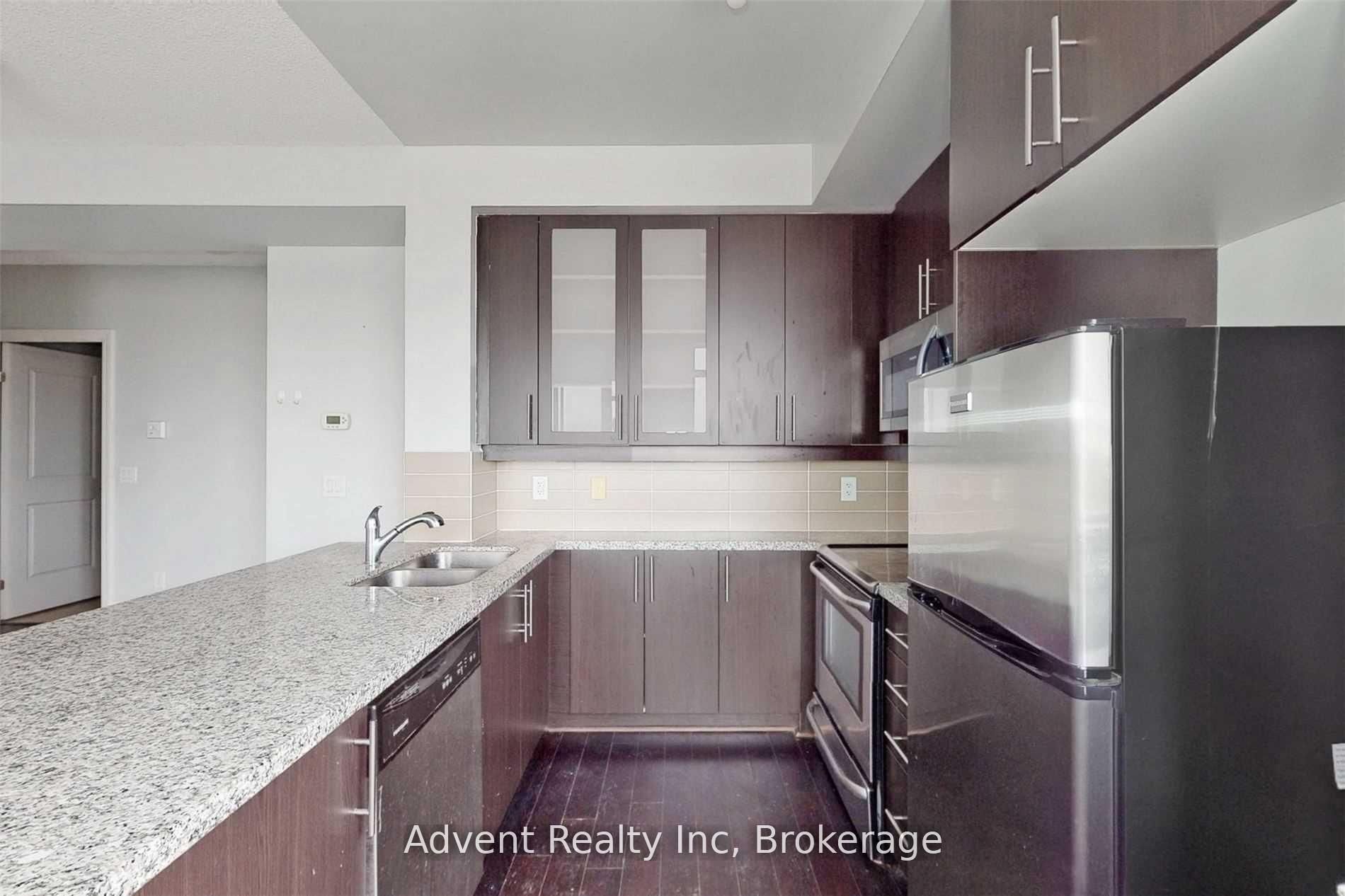 131 Upper Duke Crescent 505, Markham, ON L6G 0C9 photo 5