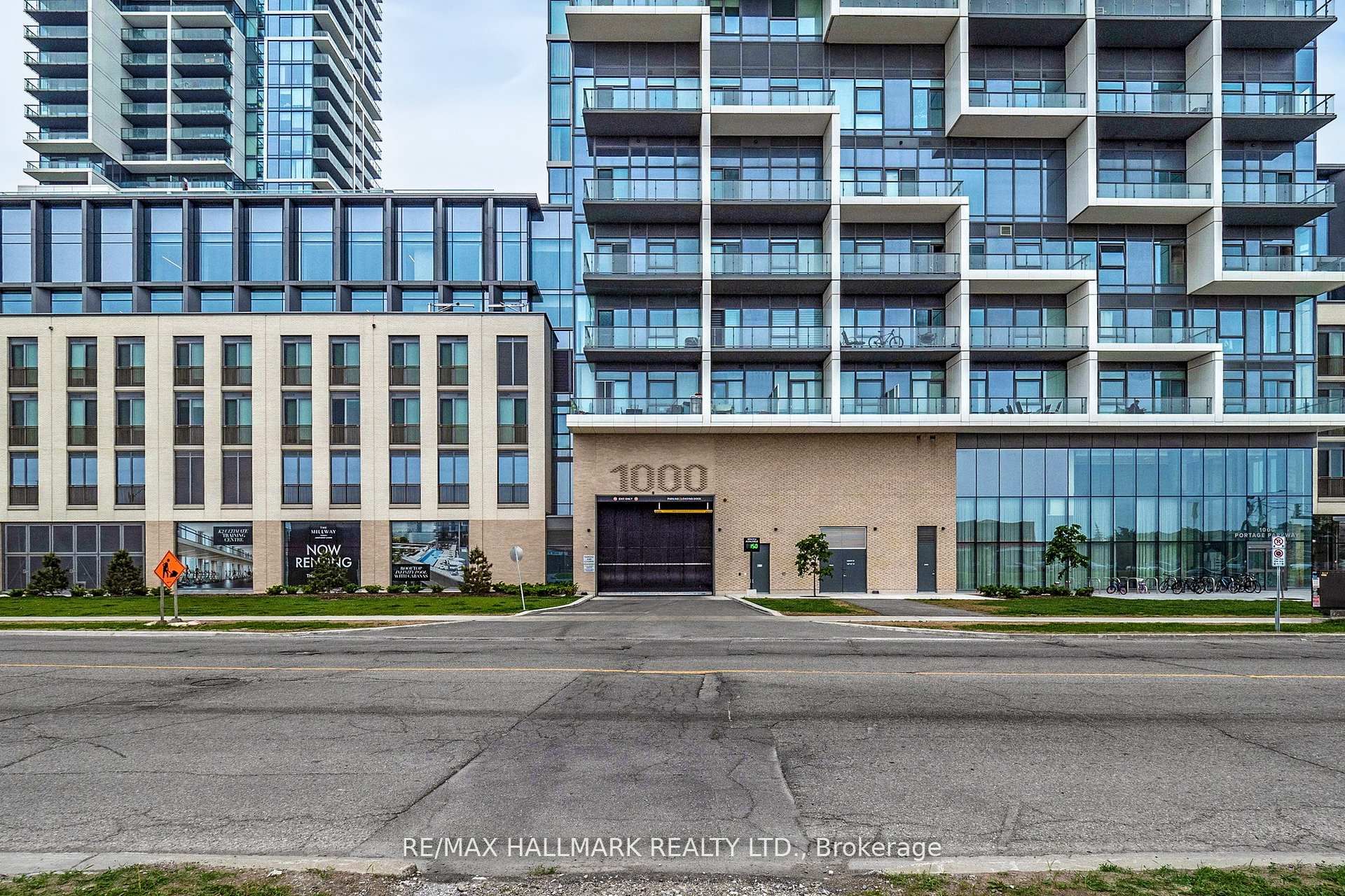 1000 Portage Parkway N 3302, Vaughan, ON L4K 0L1 photo 3