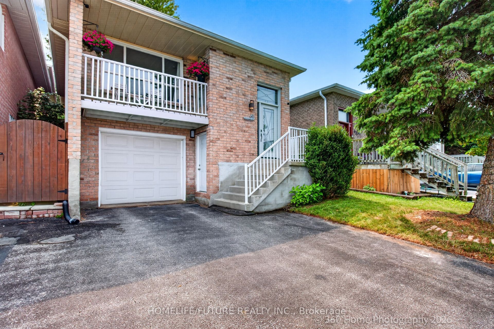 61 Turner Court, Bradford West Gwillimbury, ON L3Z 2W7 photo 3