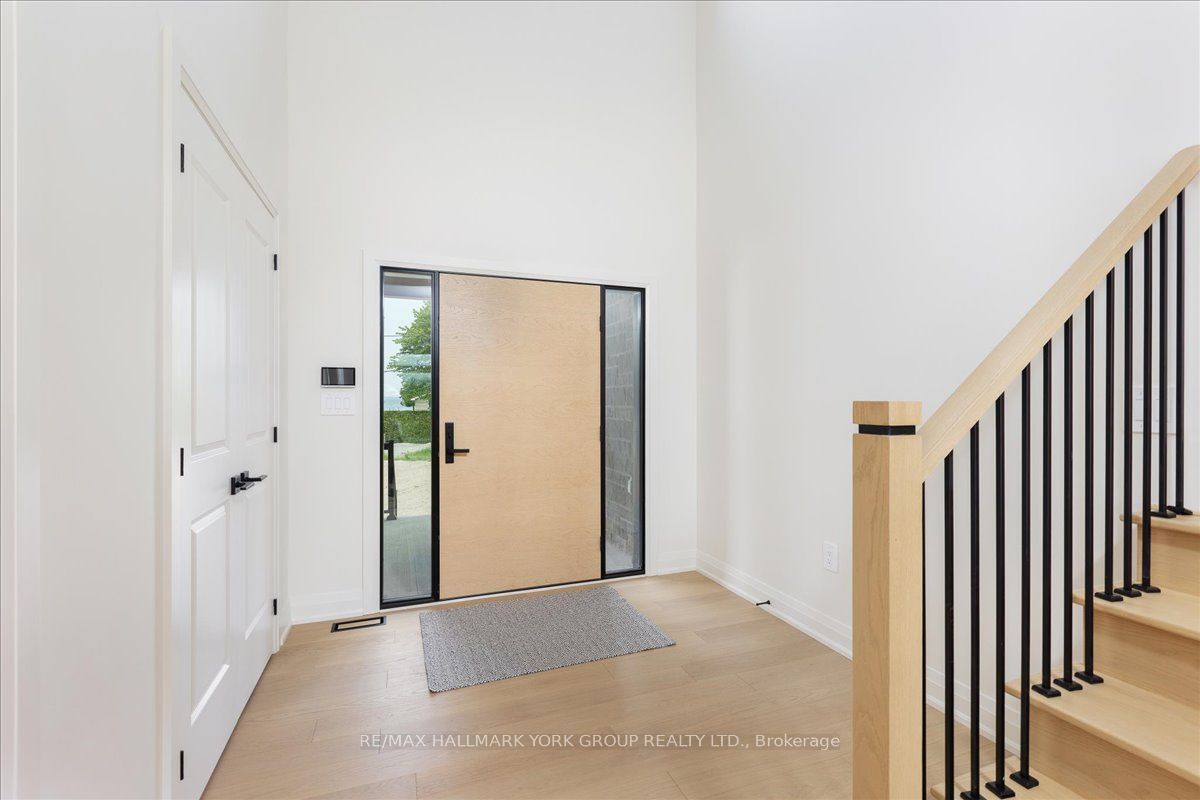 147 Lake Drive E, Georgina, ON L4P 0S7 photo 4