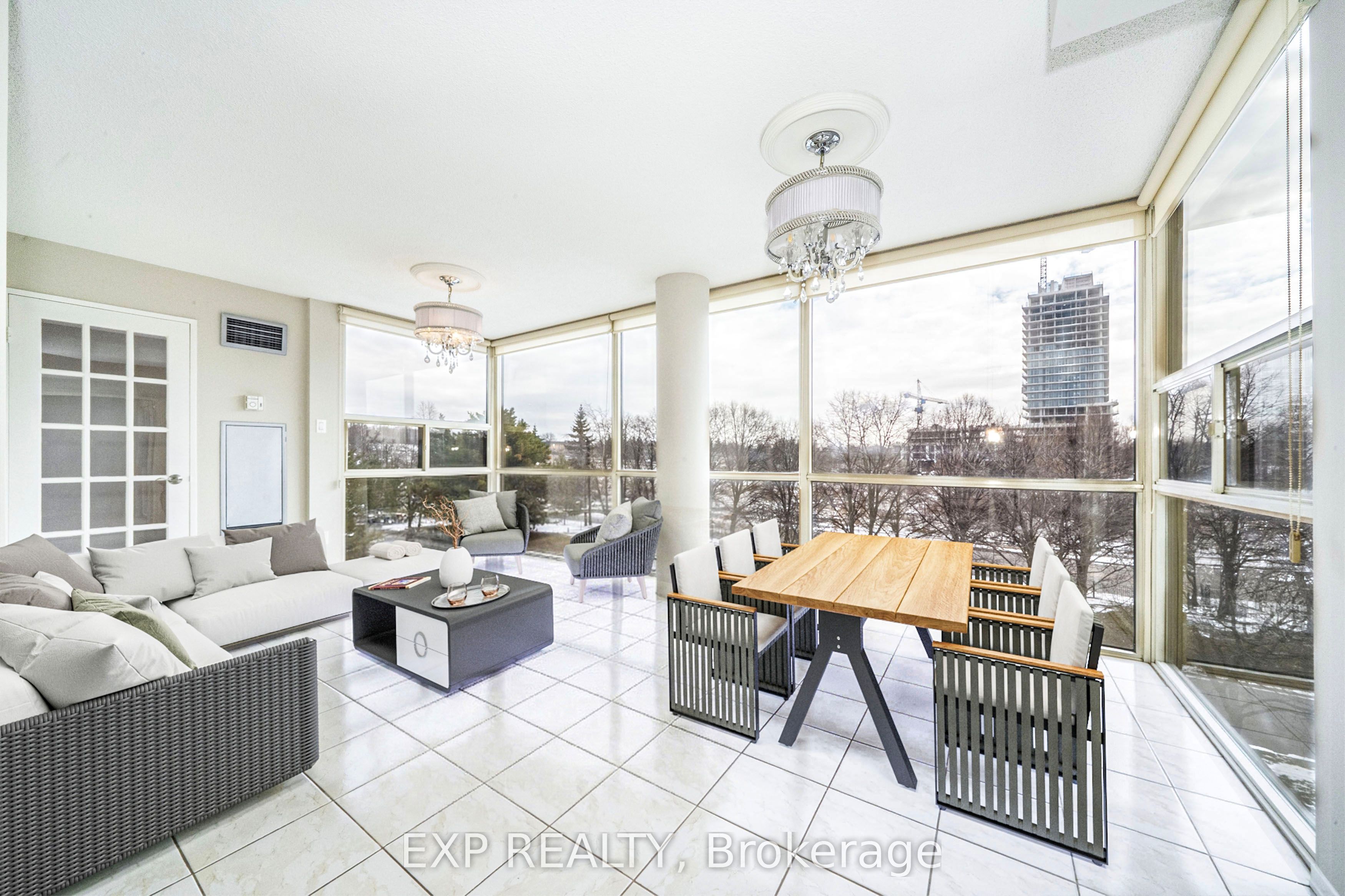 30 Harding Boulevard W 404, Richmond Hill, ON L4C 9M3 photo 5