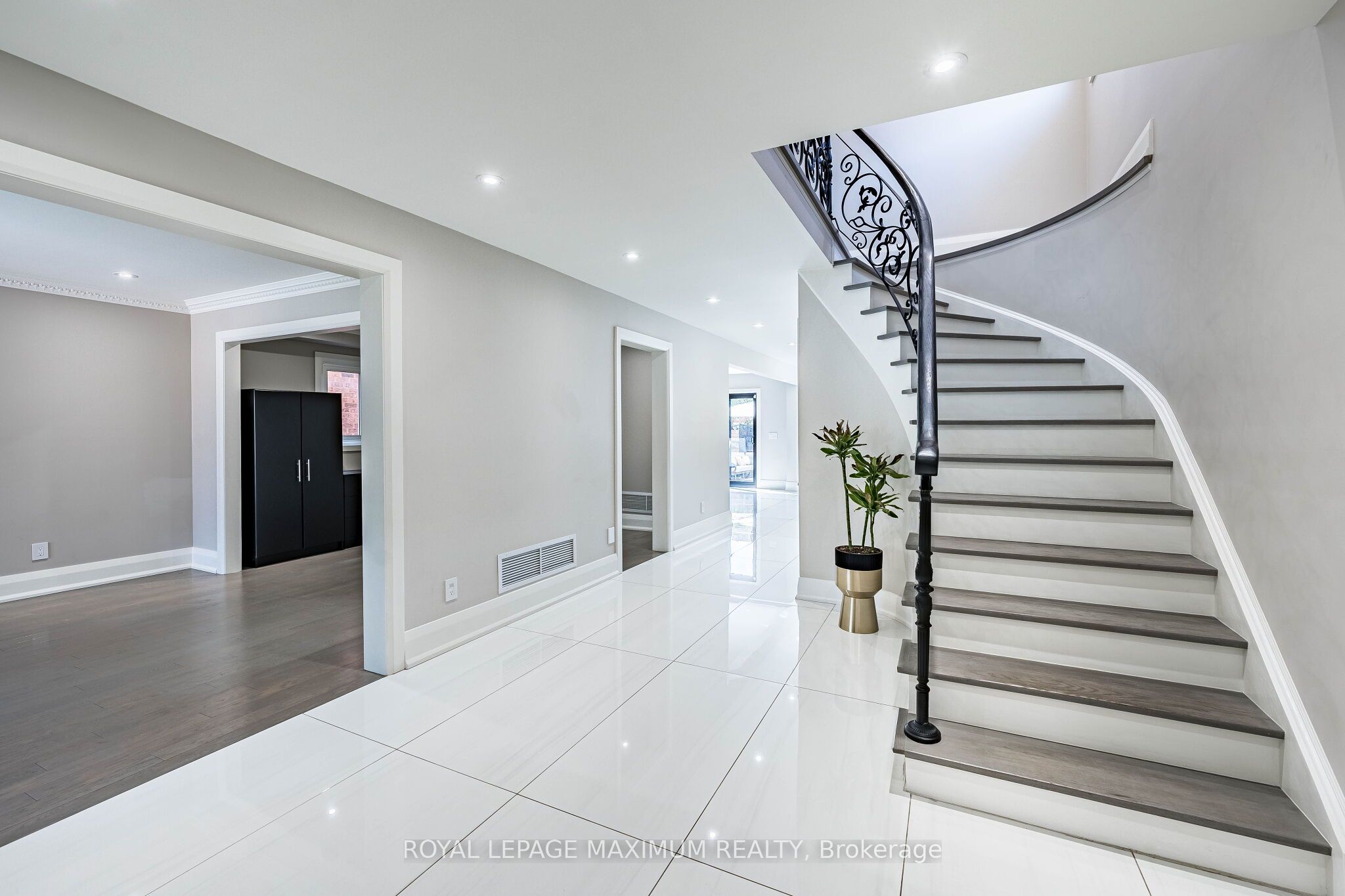 138 Jackman Crescent, Vaughan, ON L4L 6P1 photo 5