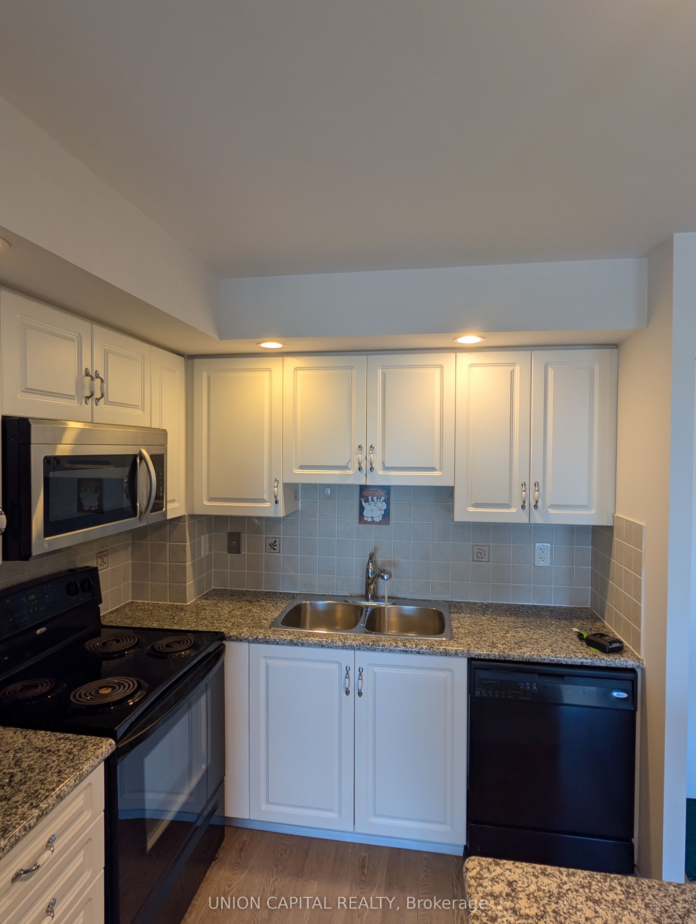 33 Cox Boulevard 1133, Markham, ON L3R 8A6 photo 5