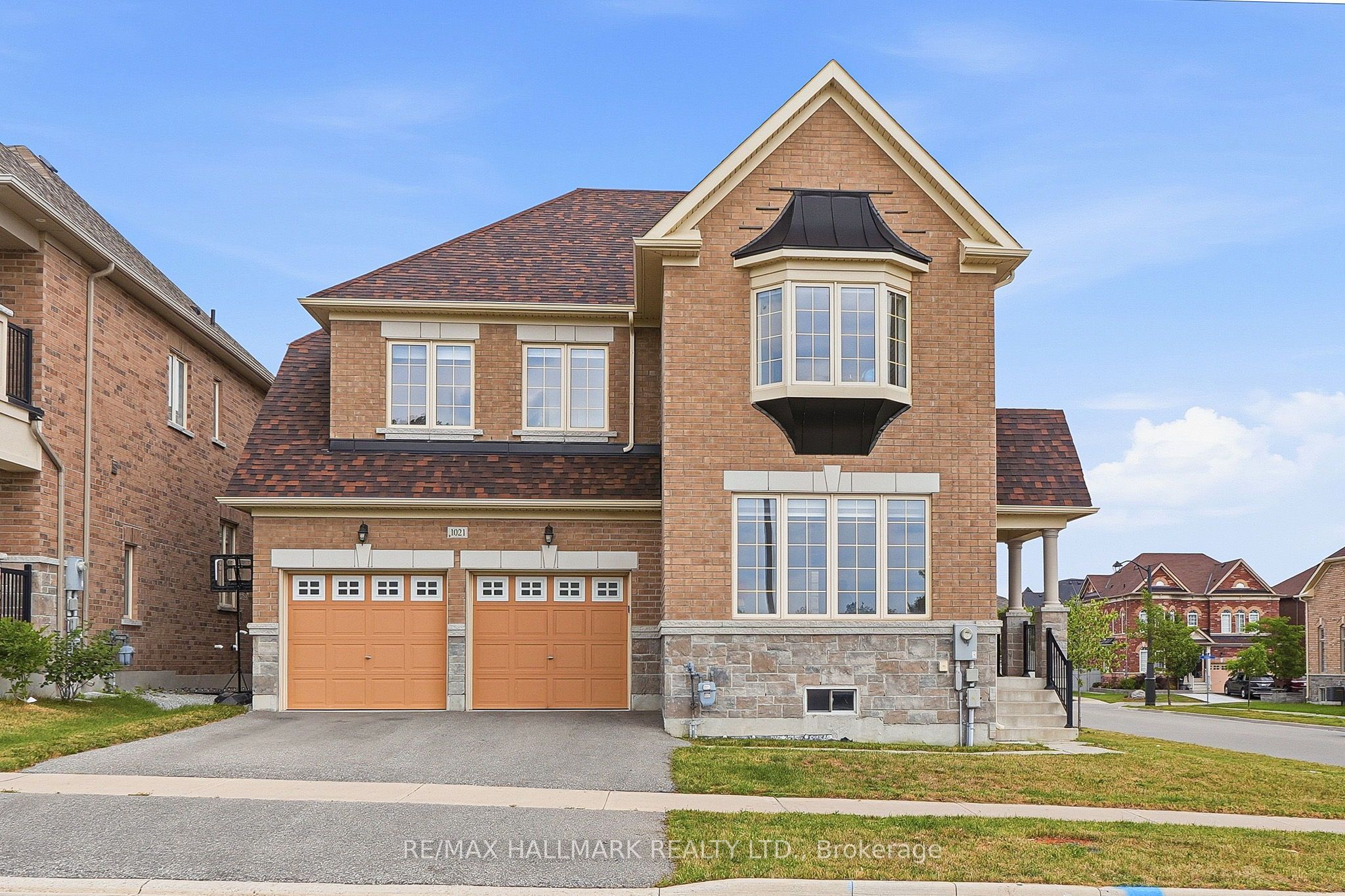 1021 Langford Boulevard, Bradford West Gwillimbury, ON L3Z 4K9 photo 2
