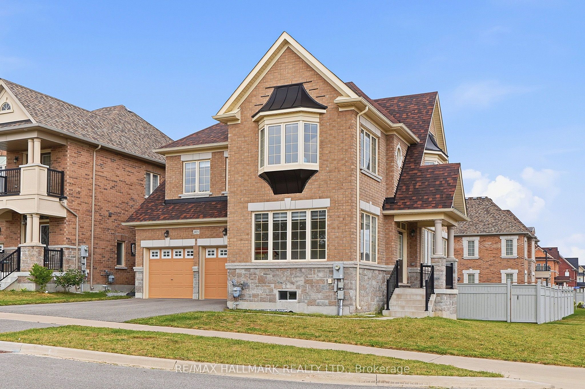 1021 Langford Boulevard, Bradford West Gwillimbury, ON L3Z 4K9 photo 3