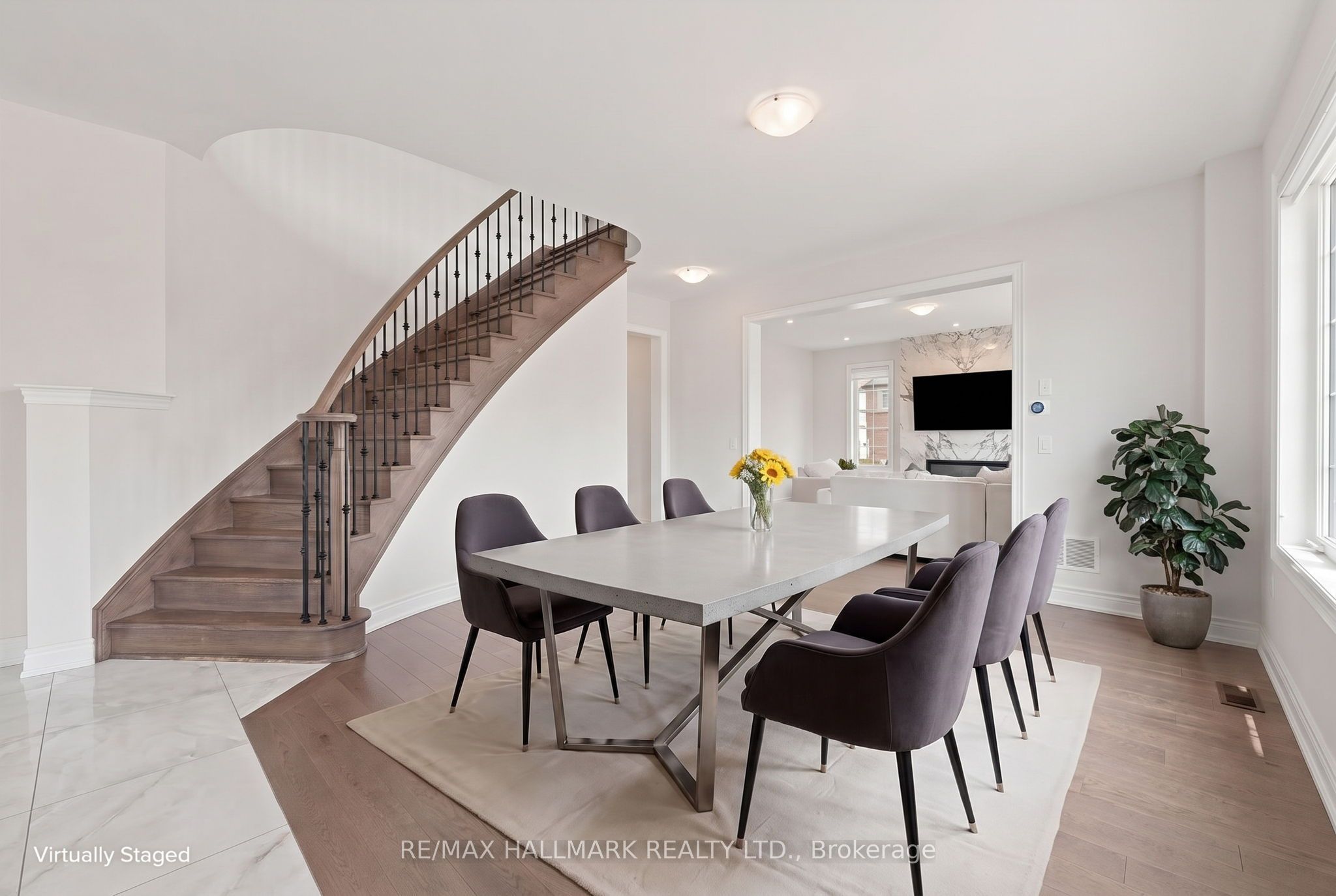 1021 Langford Boulevard, Bradford West Gwillimbury, ON L3Z 4K9 photo 5