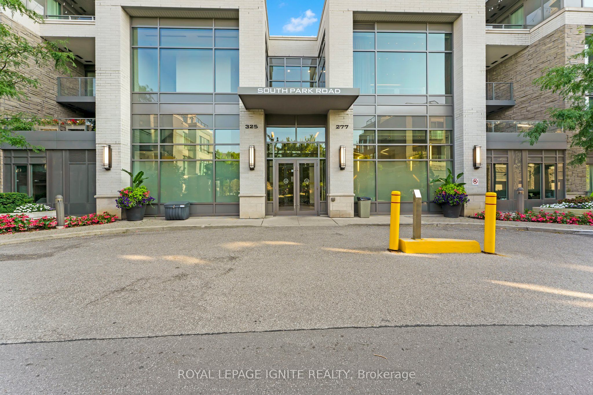 277 South Park Road 102, Markham, ON L3T 0B7 photo 2