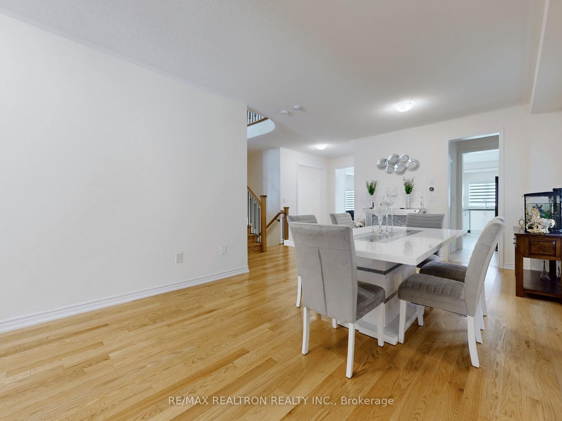 362 Danny Wheeler Boulevard, Georgina, ON L4P 0K2 photo 3