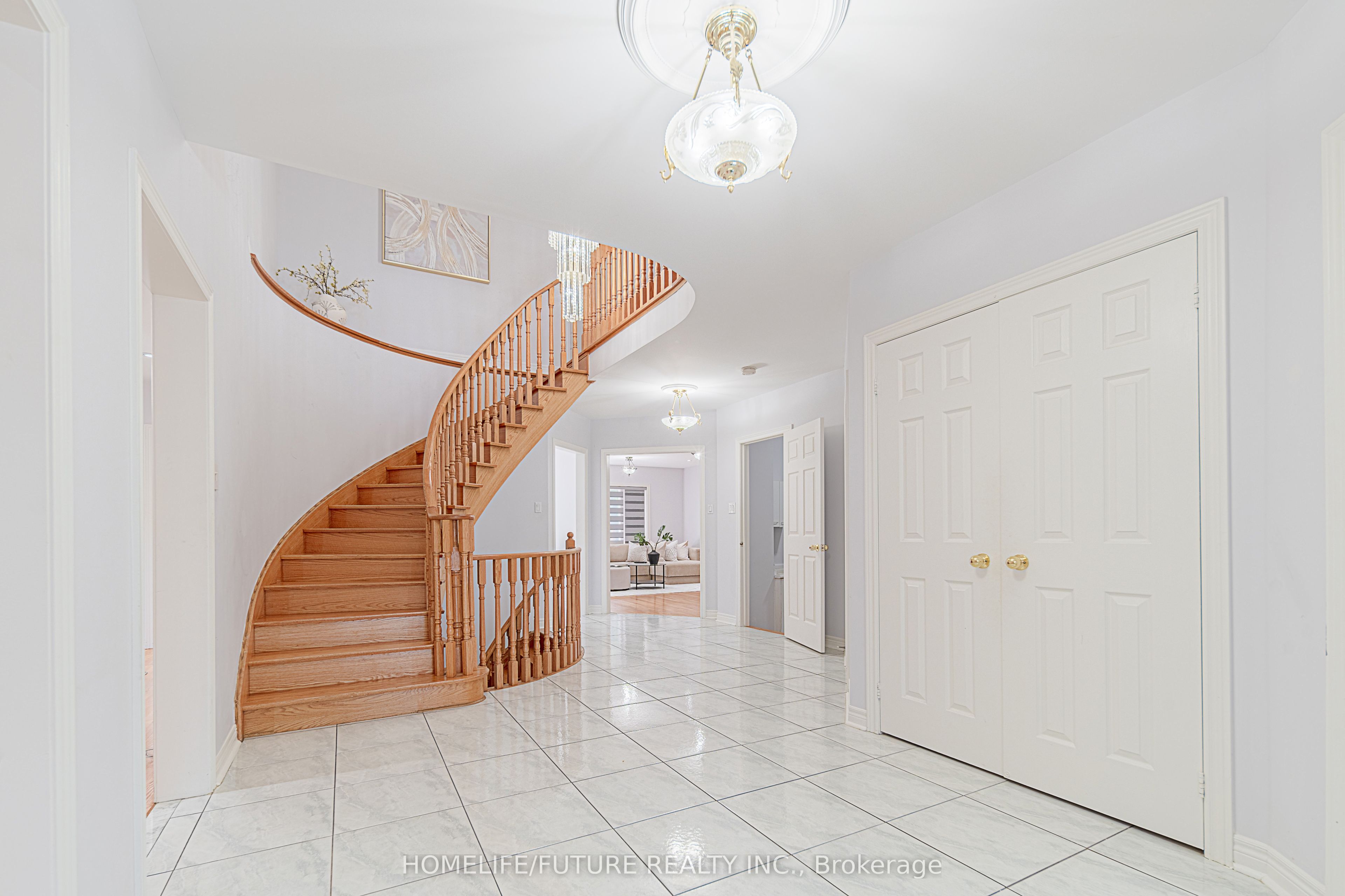 42 Boxwood Crescent, Markham, ON L3S 3P6 photo 3