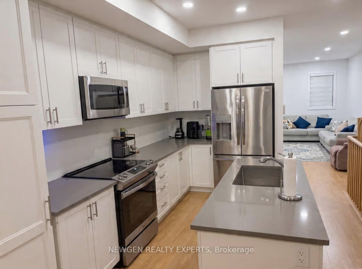 97 Cornell Rouge Boulevard, Markham, ON L6B 1R1 photo 2