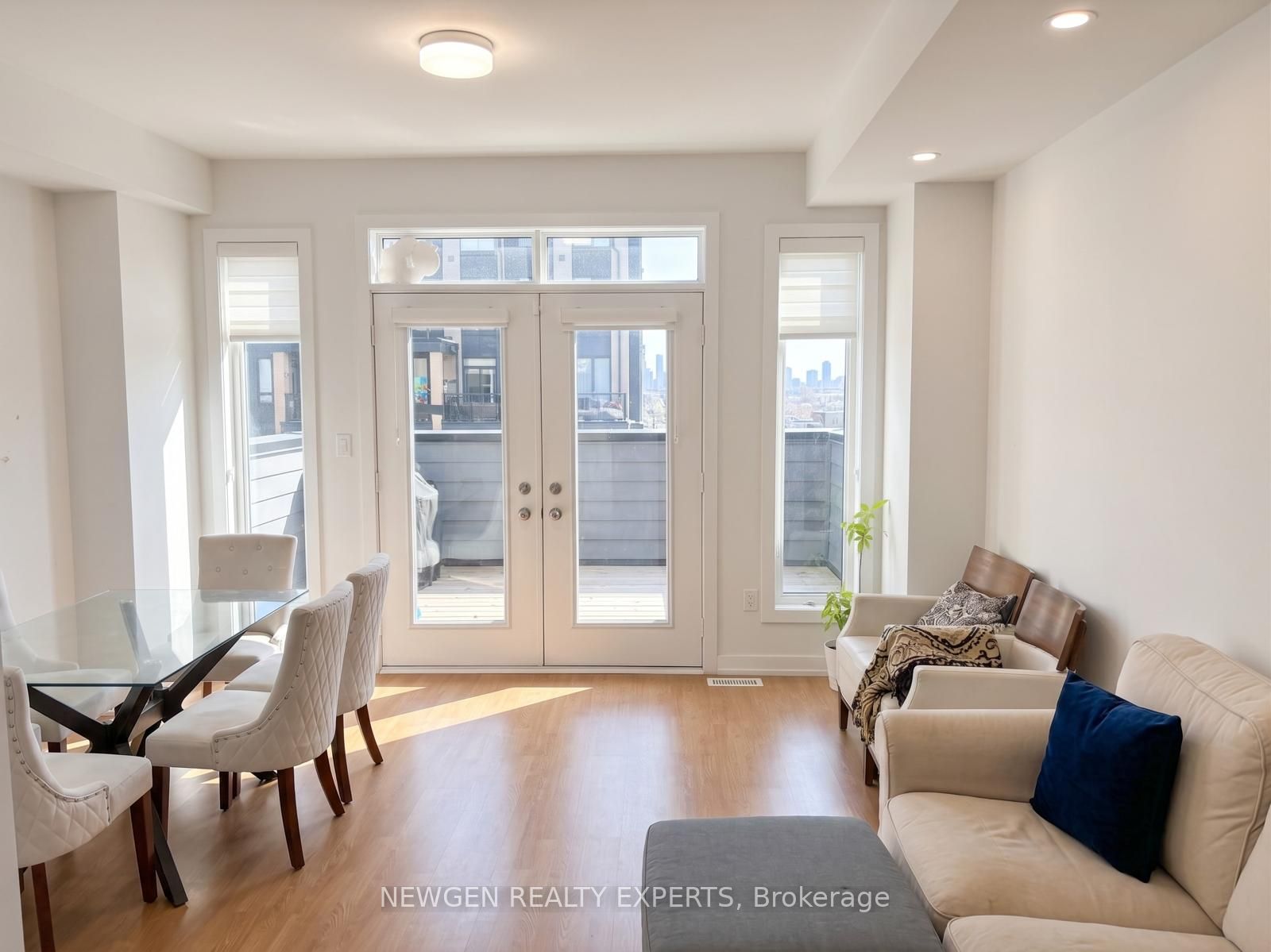 97 Cornell Rouge Boulevard, Markham, ON L6B 1R1 photo 3