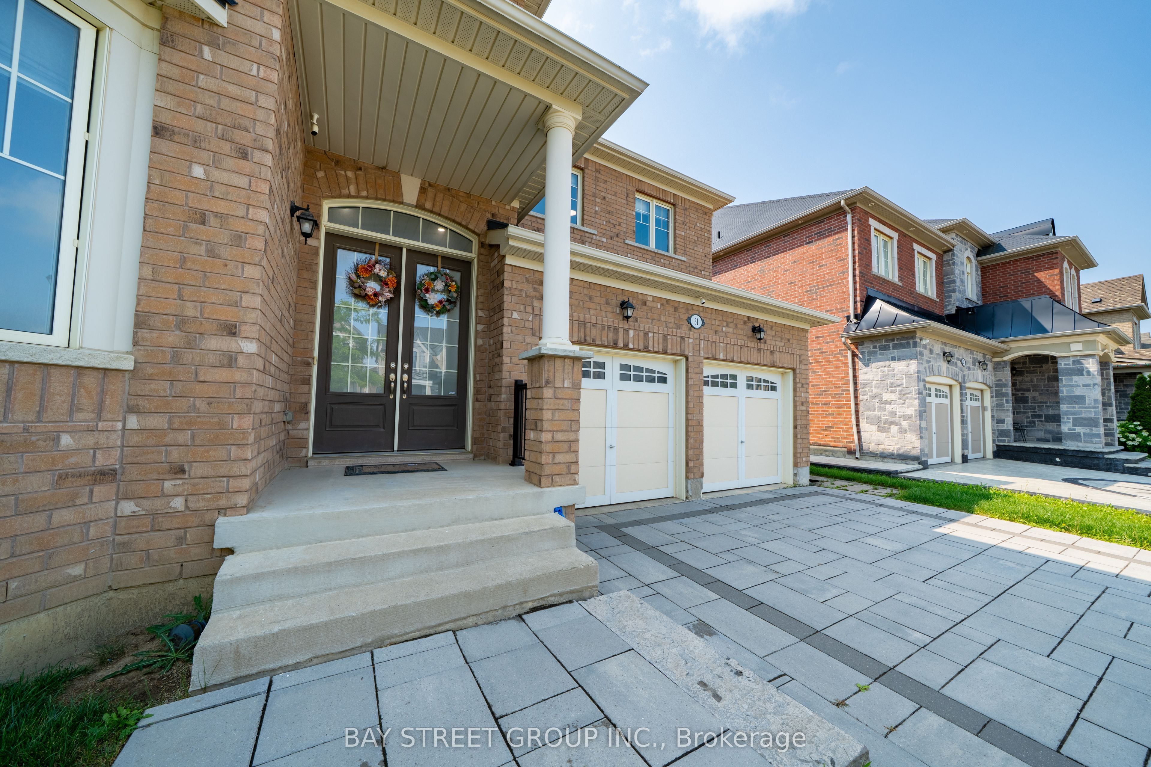 31 Woodgate Pines Drive, Vaughan, ON L4H 4A8 photo 4