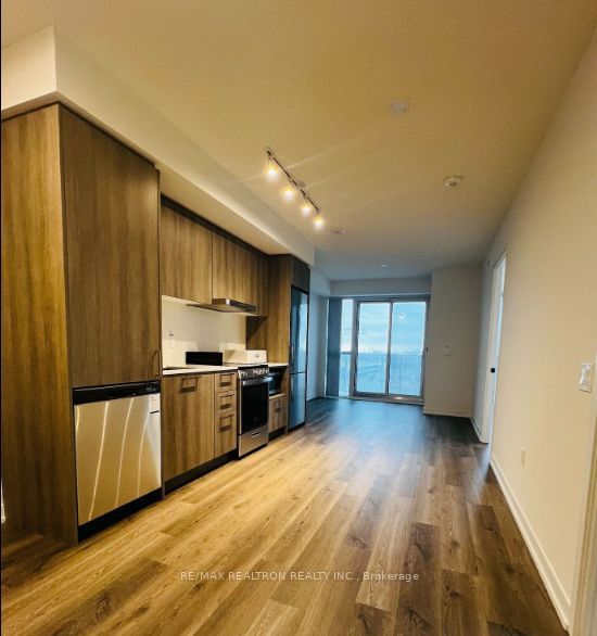 195 Commerce St #1006 R1, Vaughan, ON L4K 5C3 photo 3