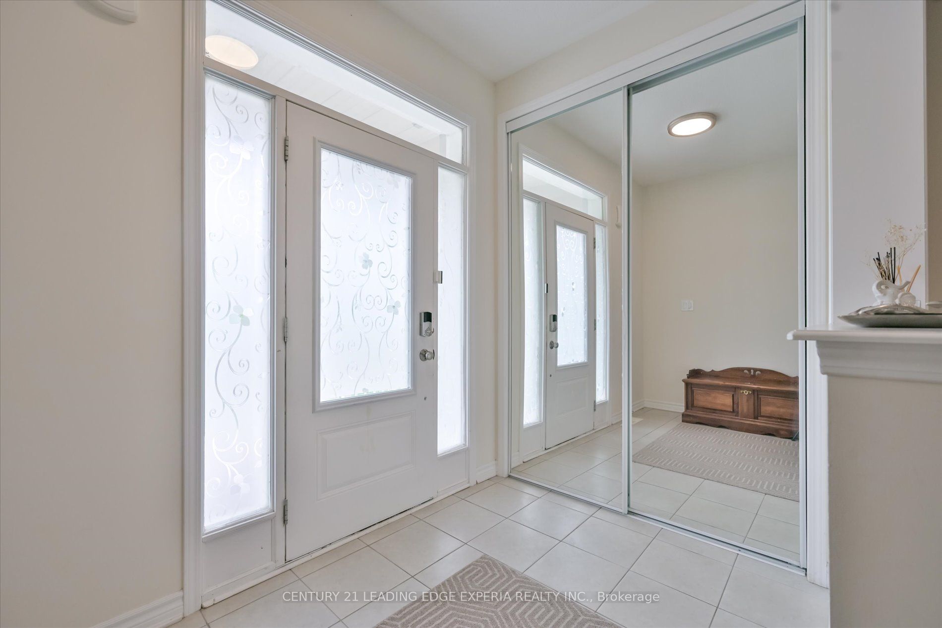 209 Baber Crescent, Aurora, ON L4G 0Y6 photo 4