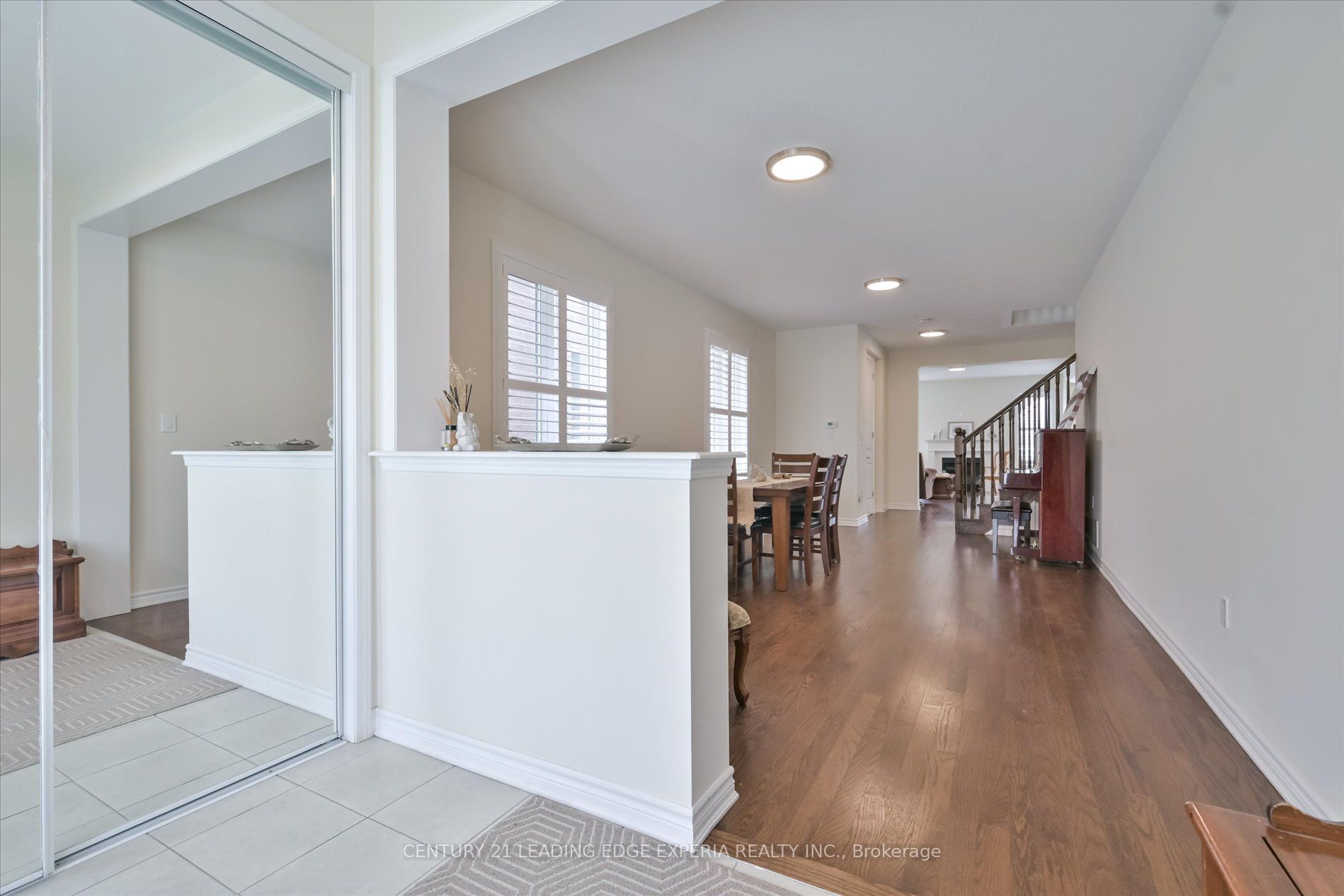 209 Baber Crescent, Aurora, ON L4G 0Y6 photo 5