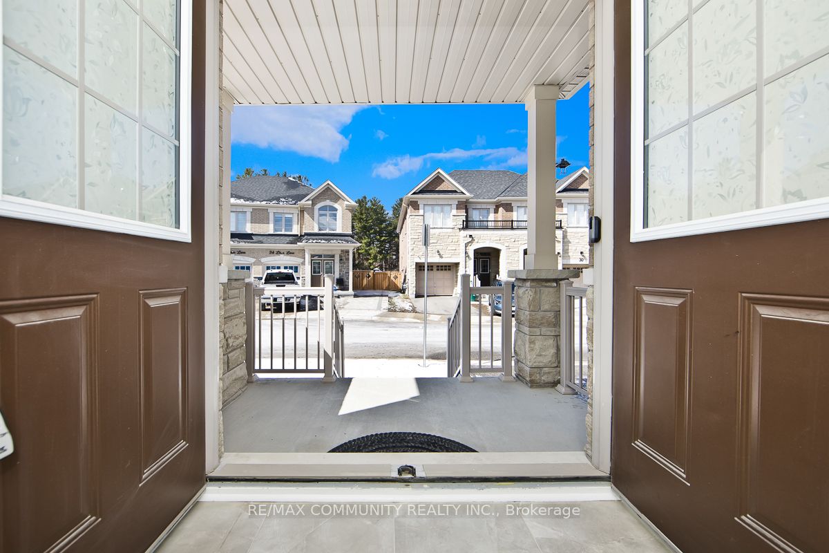 33 Liam Lane, Markham, ON L3S 3J5 photo 3