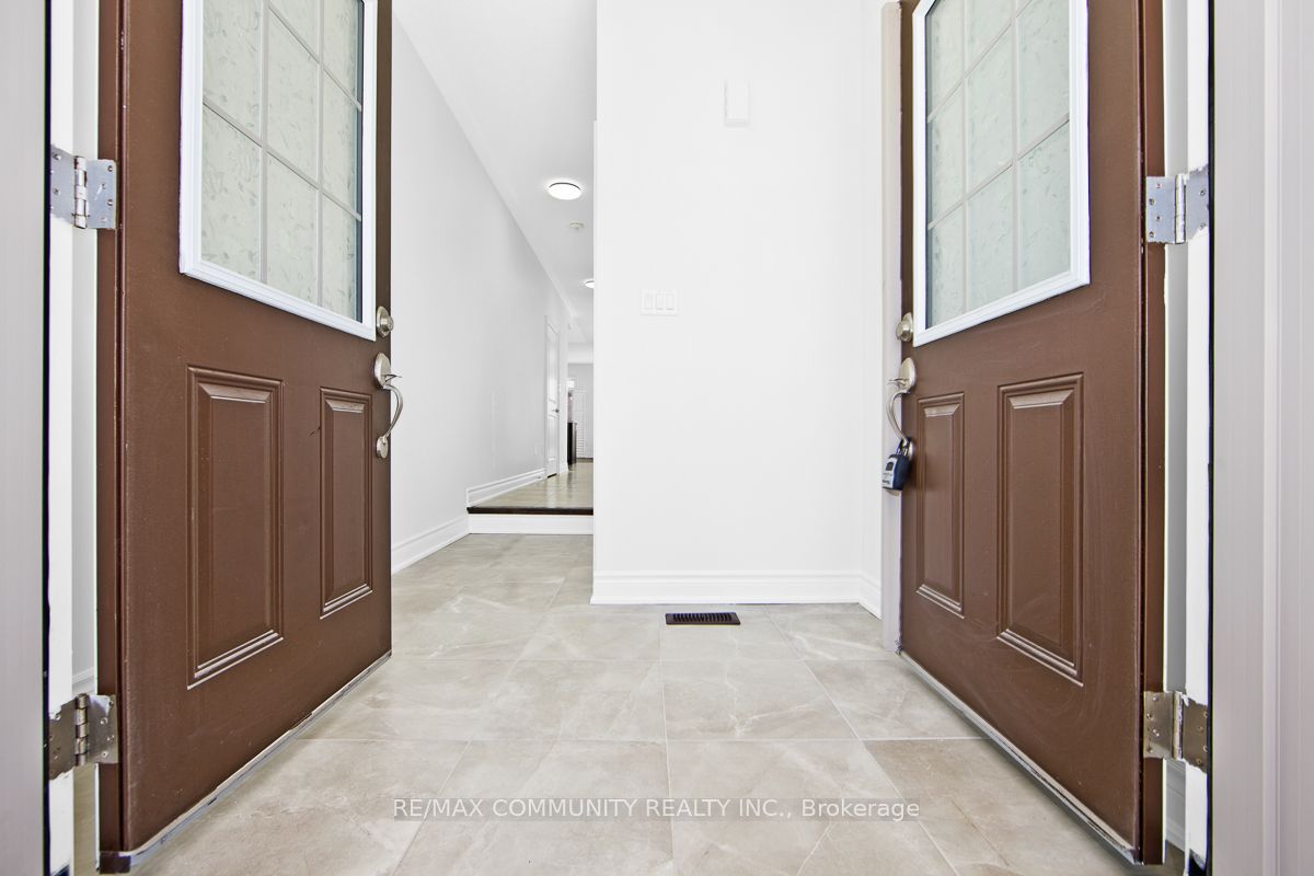 33 Liam Lane, Markham, ON L3S 3J5 photo 4