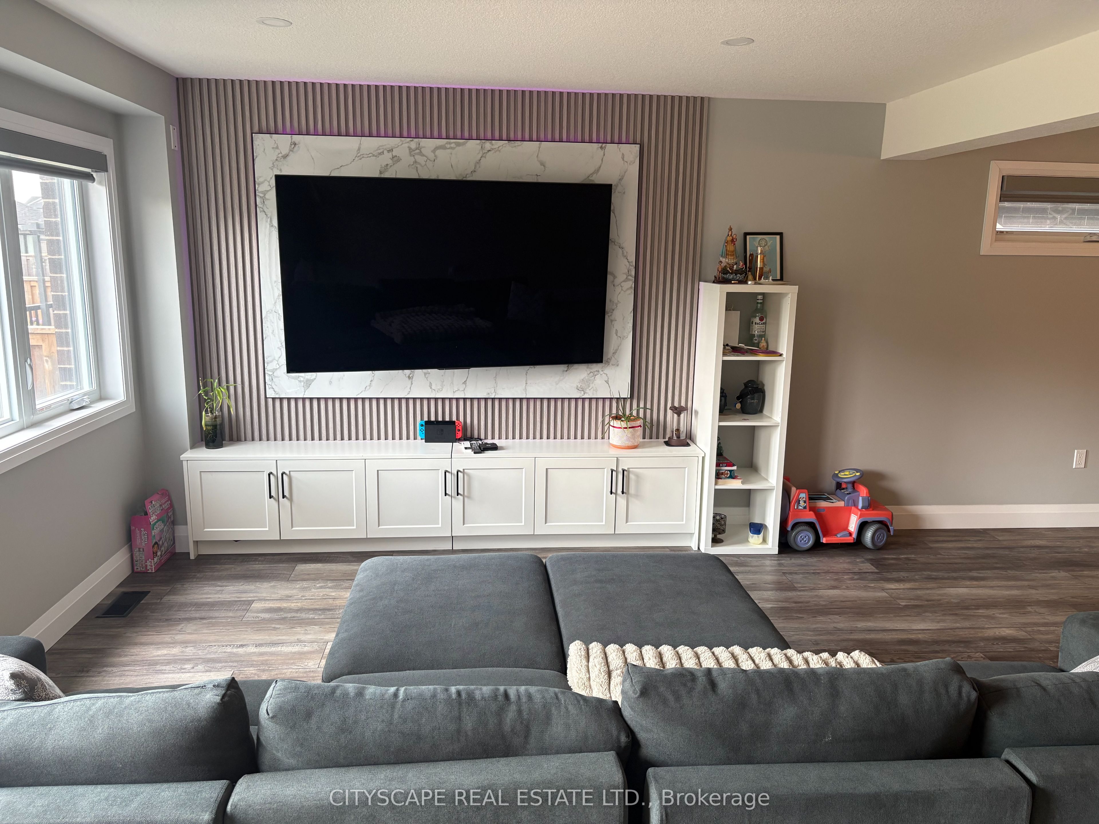 9618 Yonge Street 1003, Richmond Hill, ON L4C 0X5 photo 4