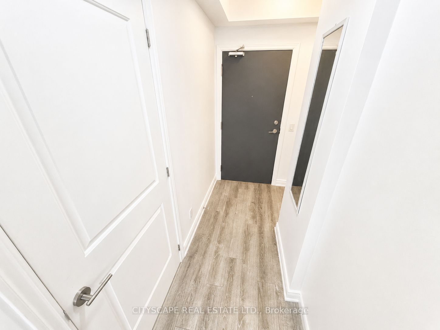 9618 Yonge Street 1003, Richmond Hill, ON L4C 0X5 photo 5