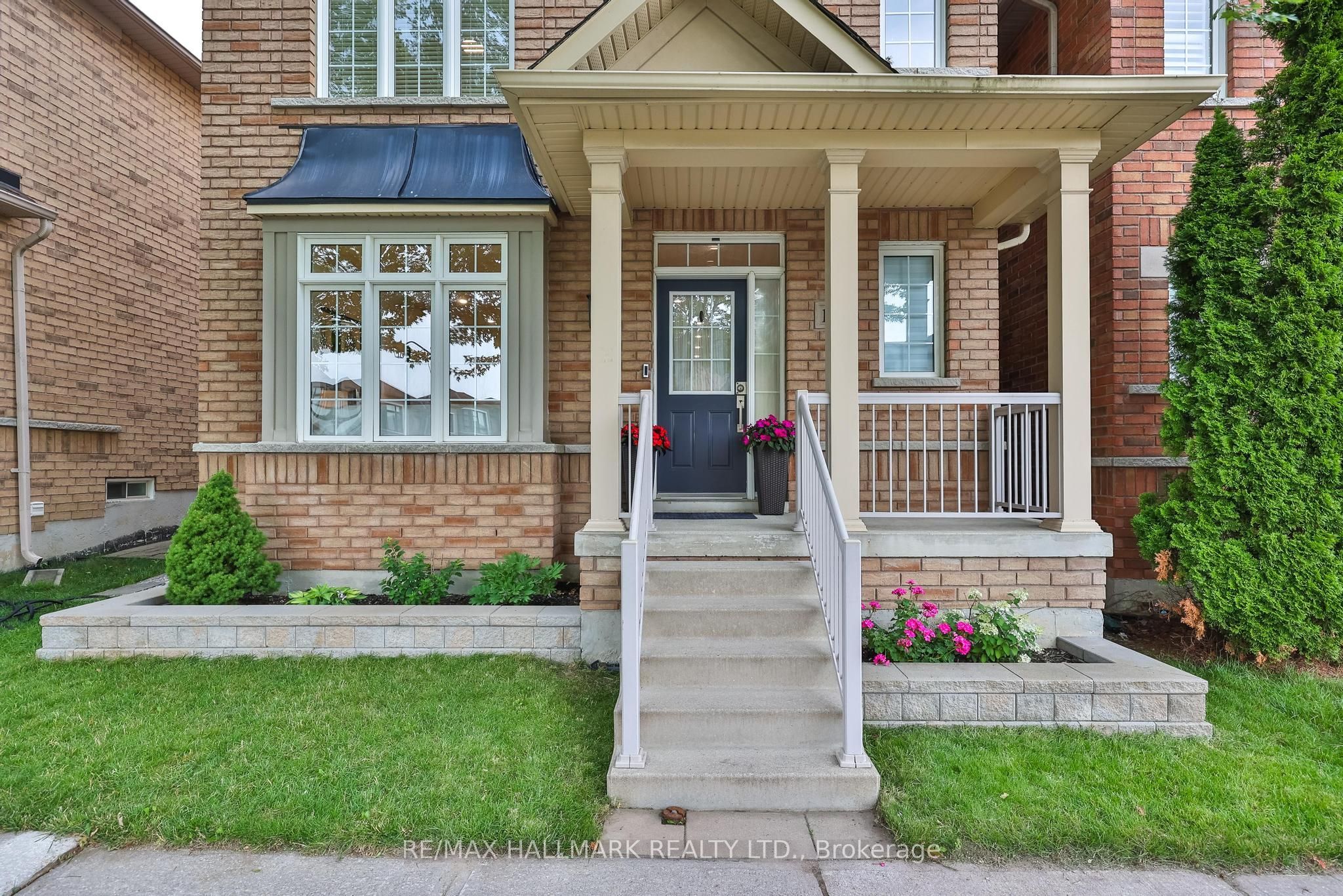 120 Albert Lewis Street, Markham, ON L6B 0K4 photo 3