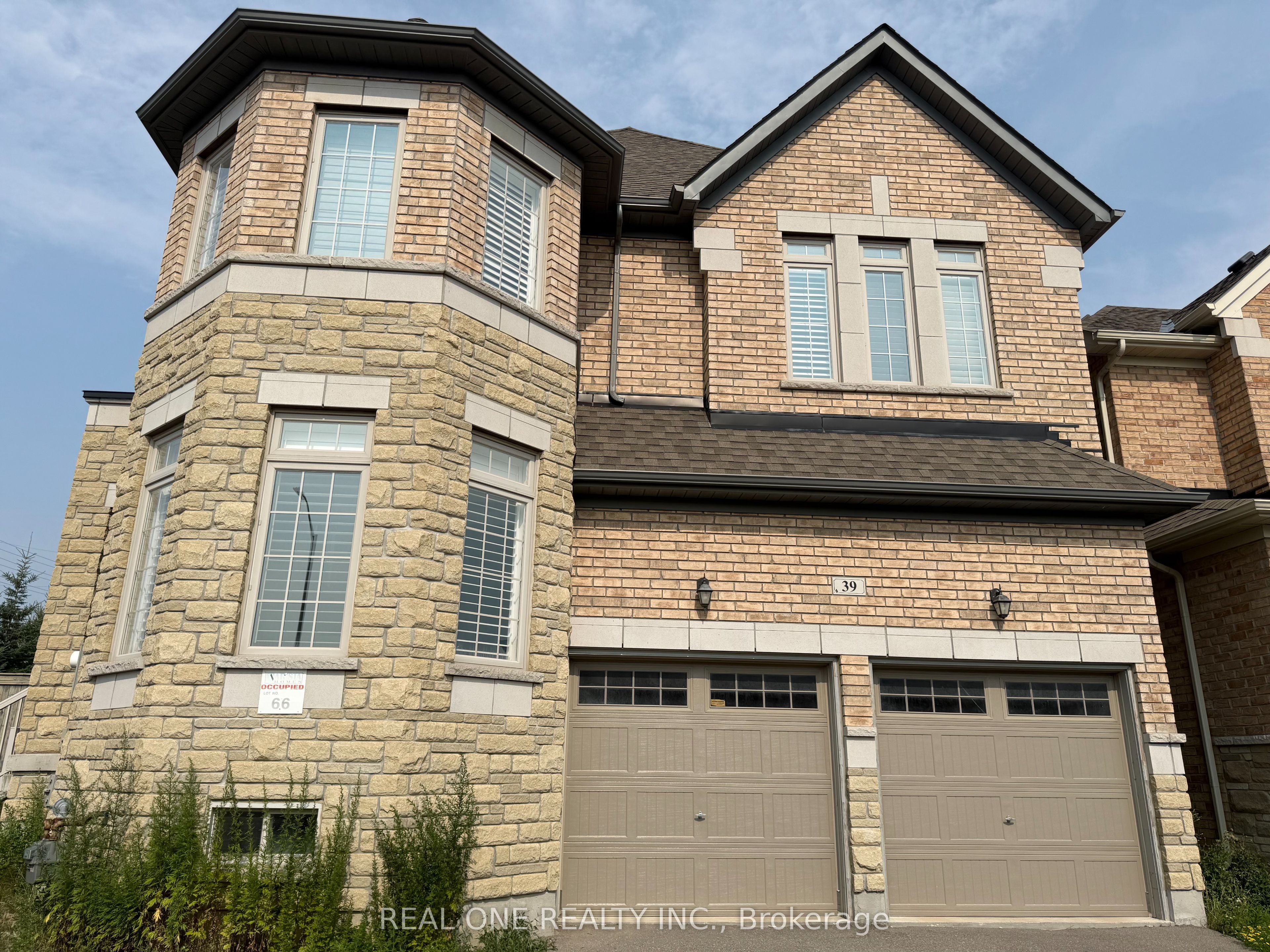 39 Mowder Drive, Aurora, ON L4G 0V4 photo 2